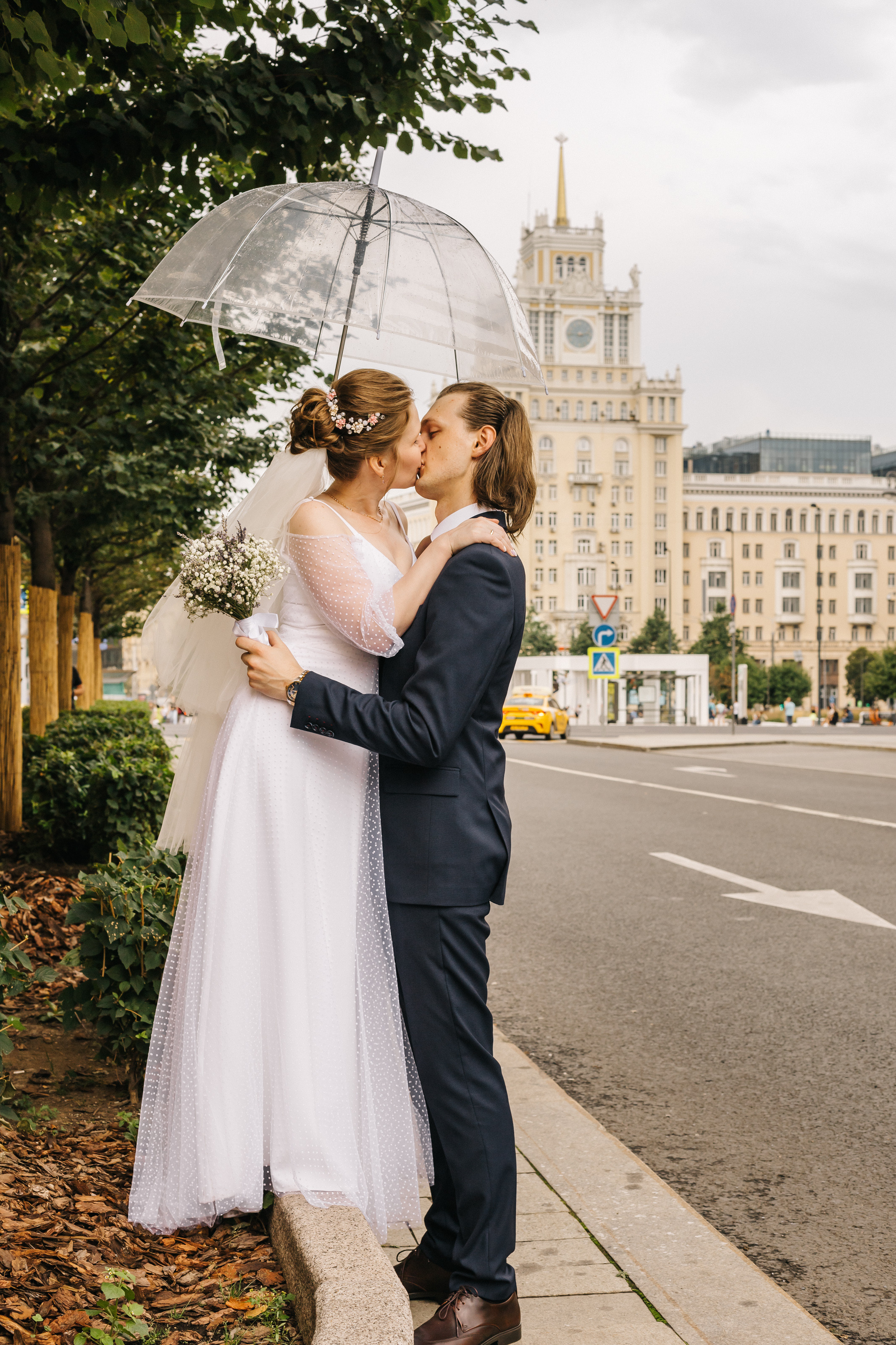 Свадебная прогулка в центре Москвы. Семейный Фотограф в Москве Евгения Симоненко