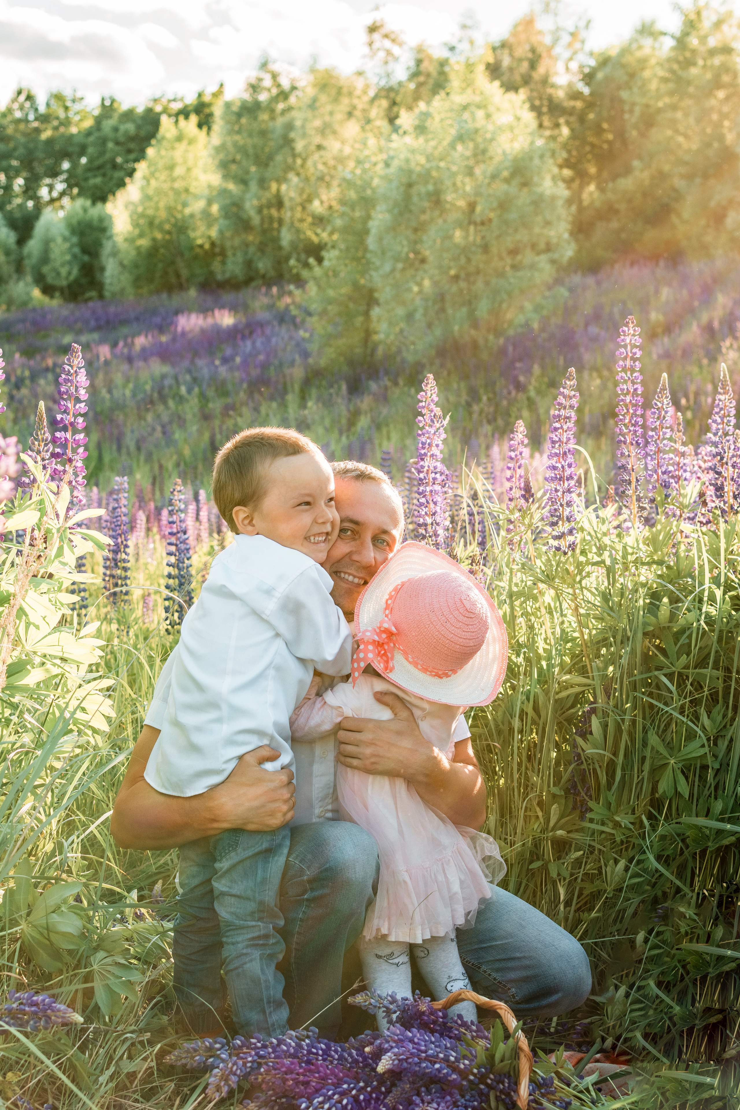 Фотосессия в люпинах. Семейный Фотограф в Москве Евгения Симоненко