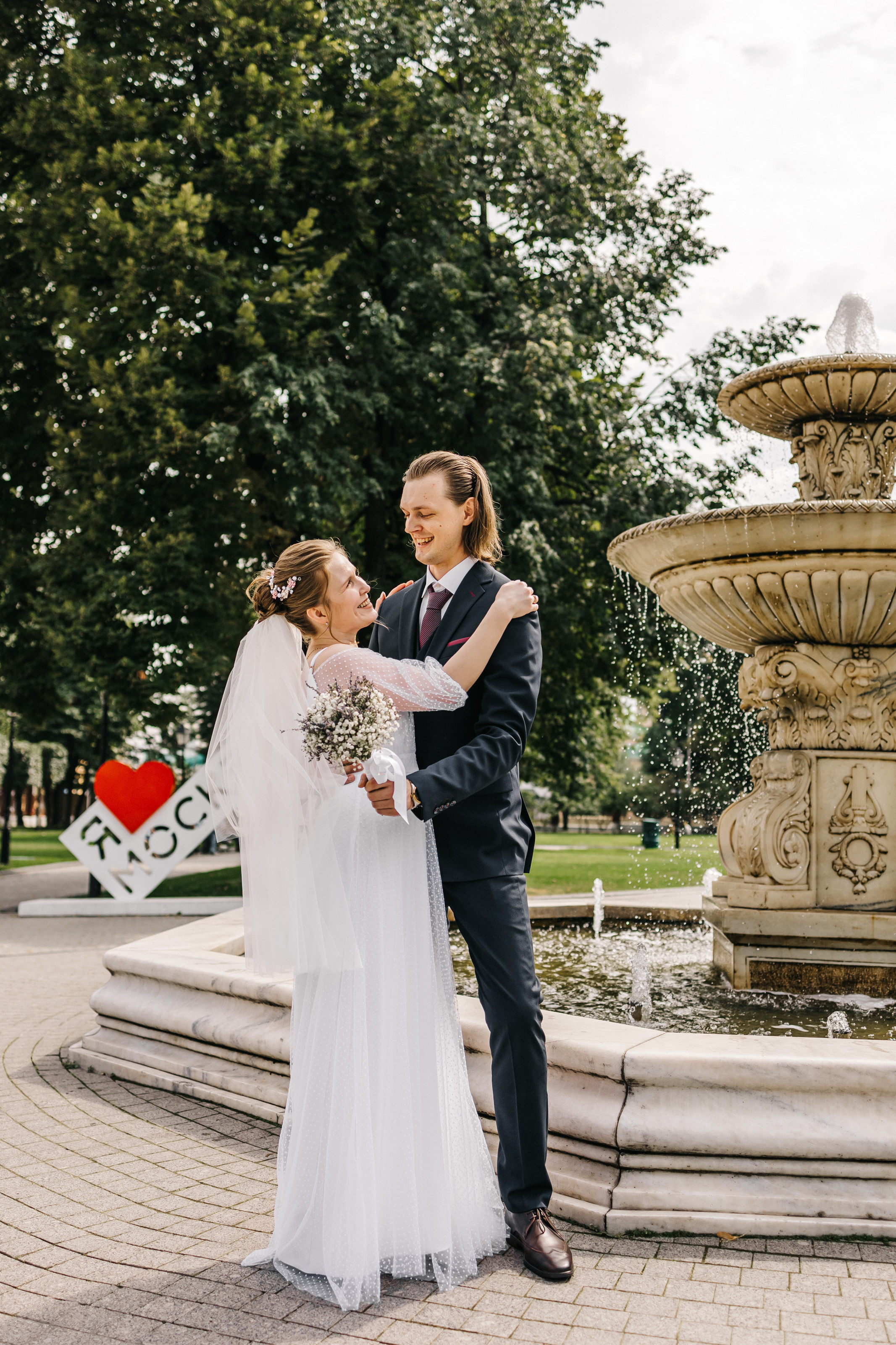 Свадебная прогулка в центре Москвы. Семейный Фотограф в Москве Евгения Симоненко
