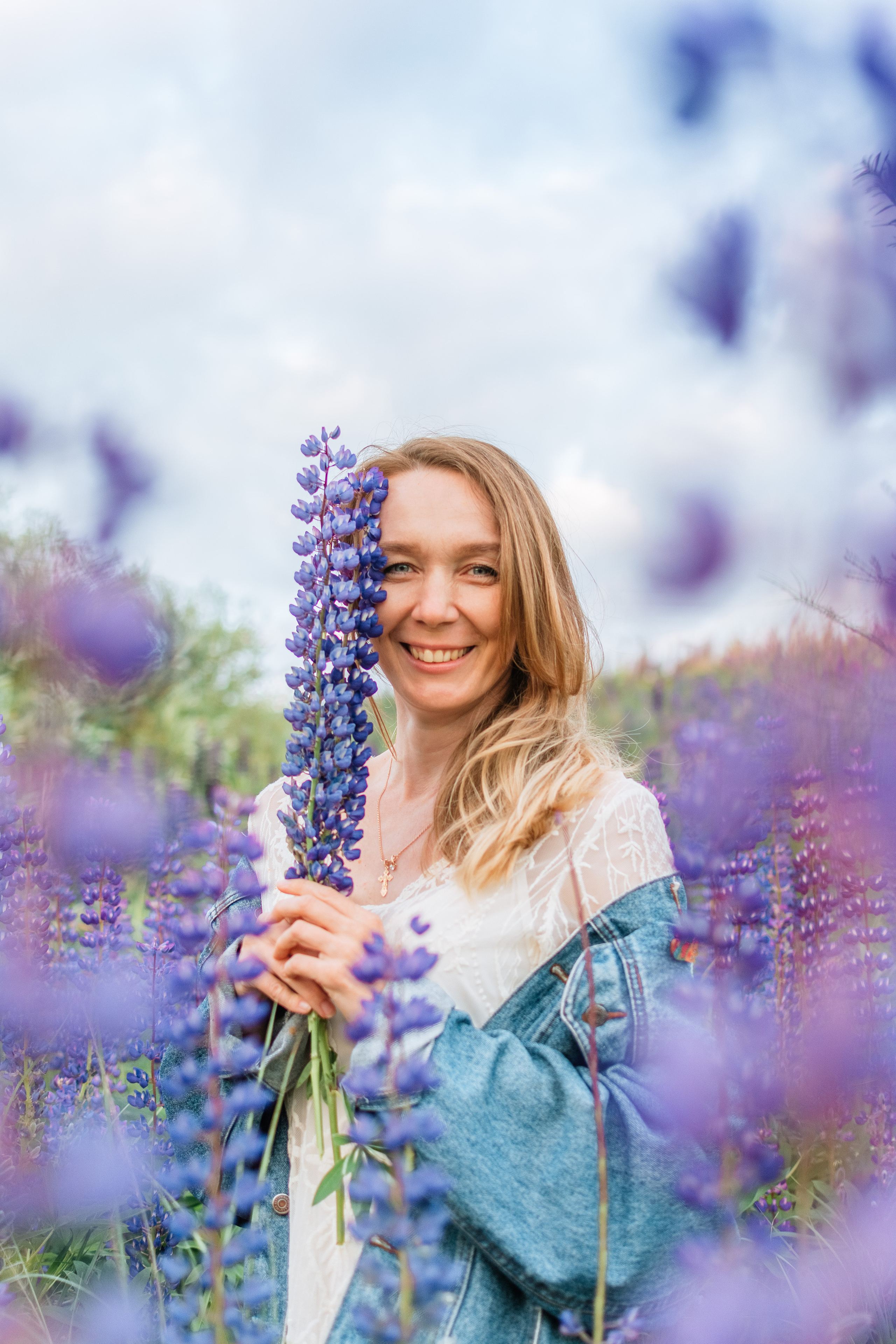 Индивидуальная фотосессия в люпиновых полях
