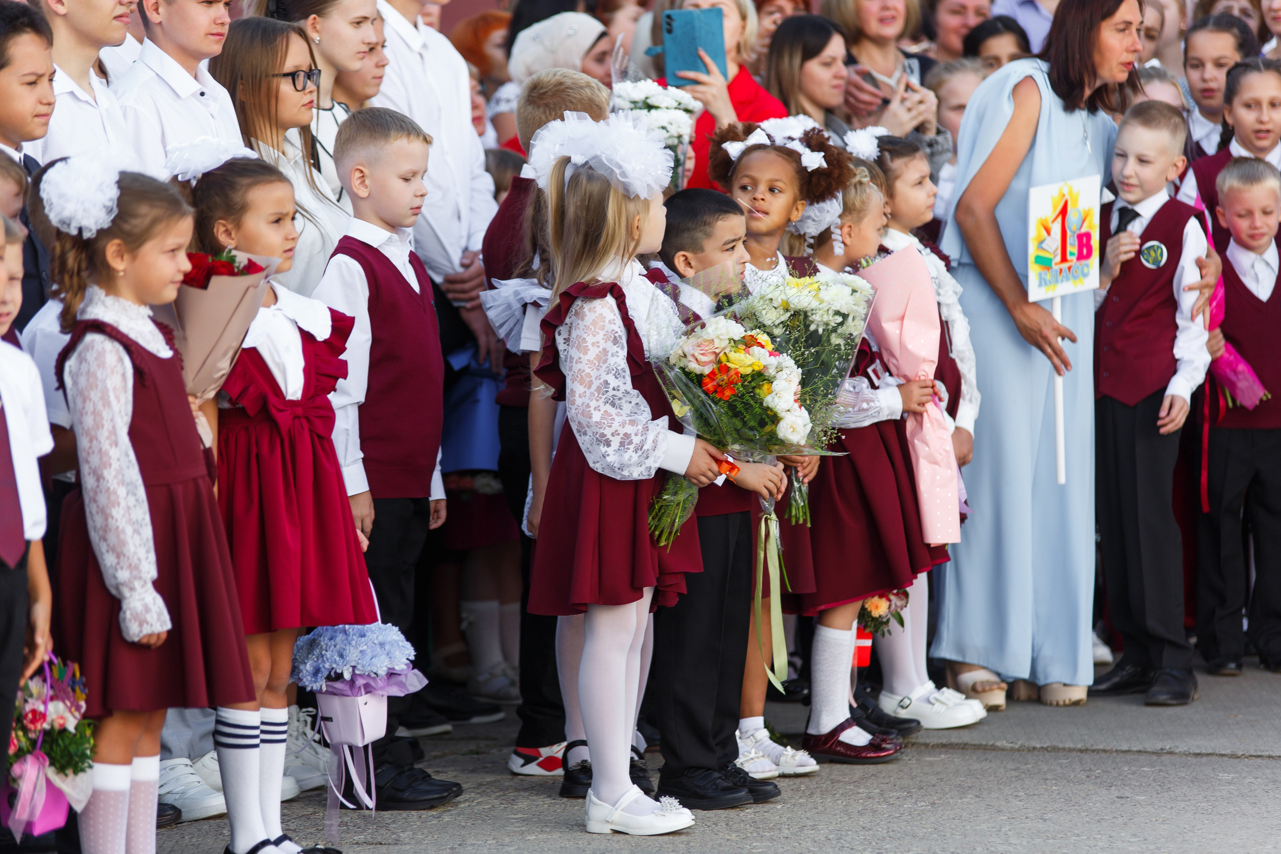 01 СЕНТЯБРЯ 2024 (МБОУ г. Мценска «Средняя школа № 9»). Профессиональный фотограф в Мценске и Орловской области
