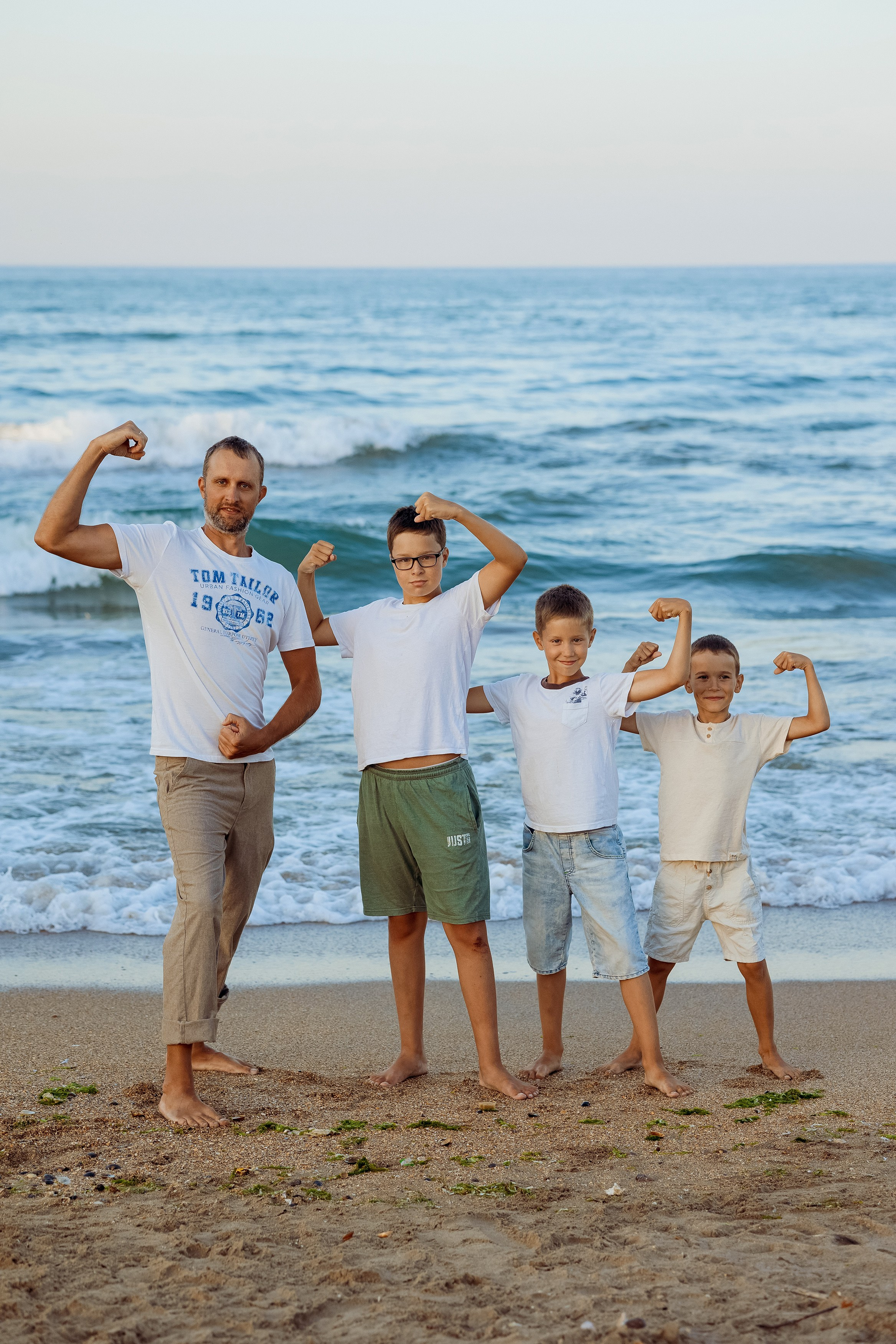 Юлия с семьёй. Свадебный и семейный фотограф в Каспийске Алёна Нурмагомедова