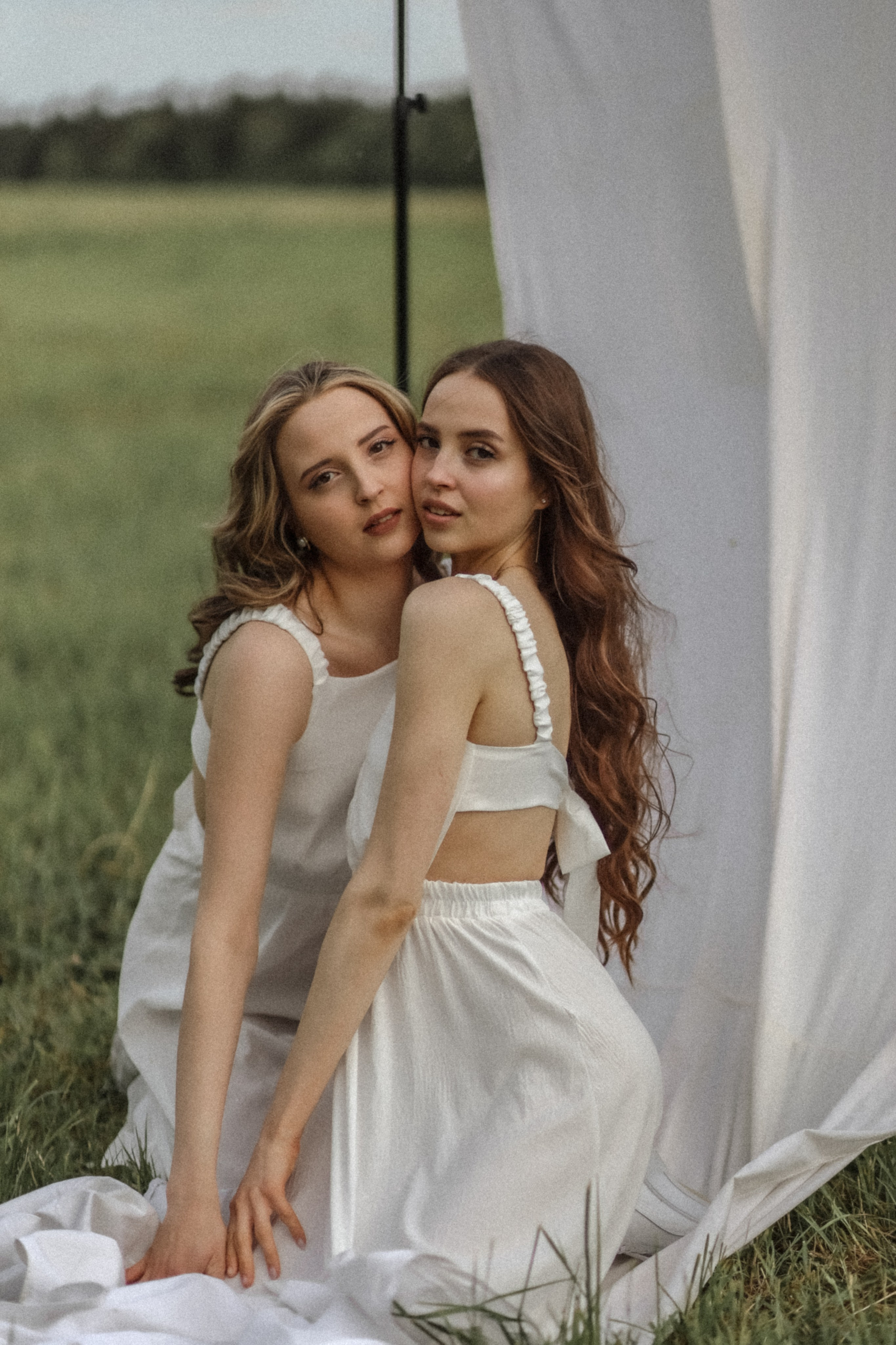 Sisters. Kharchenkotatianaweddingphoto