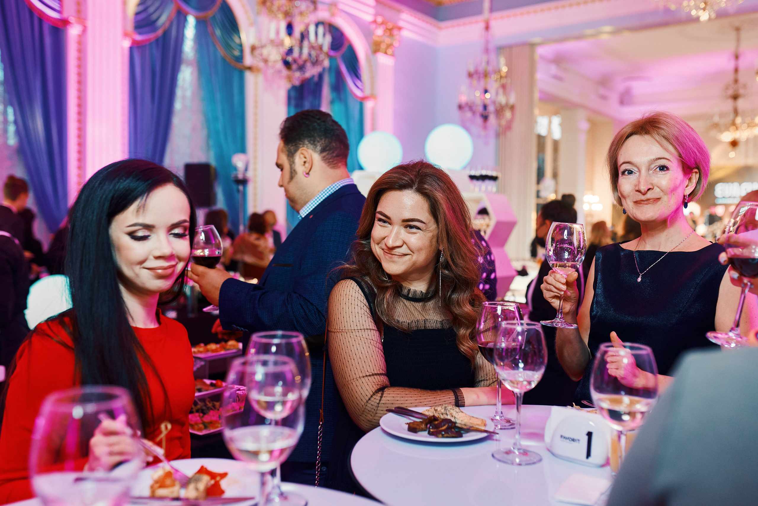 Eva clinic. Репортажной фотограф Ариан