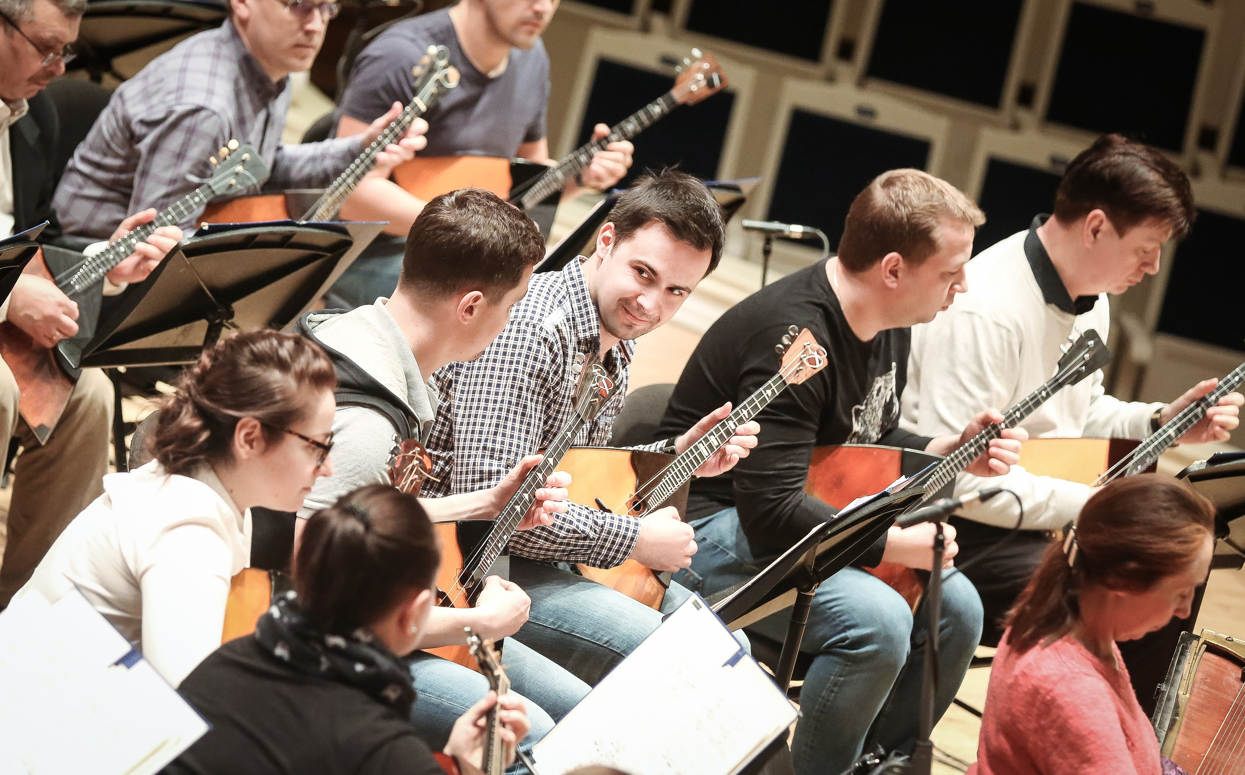 Концерт «Один виток вокруг планеты» ко Дню космонавтики. Дарья Письменюк / Darya Leitstern — фотограф, музыкант, журналист, путешественник