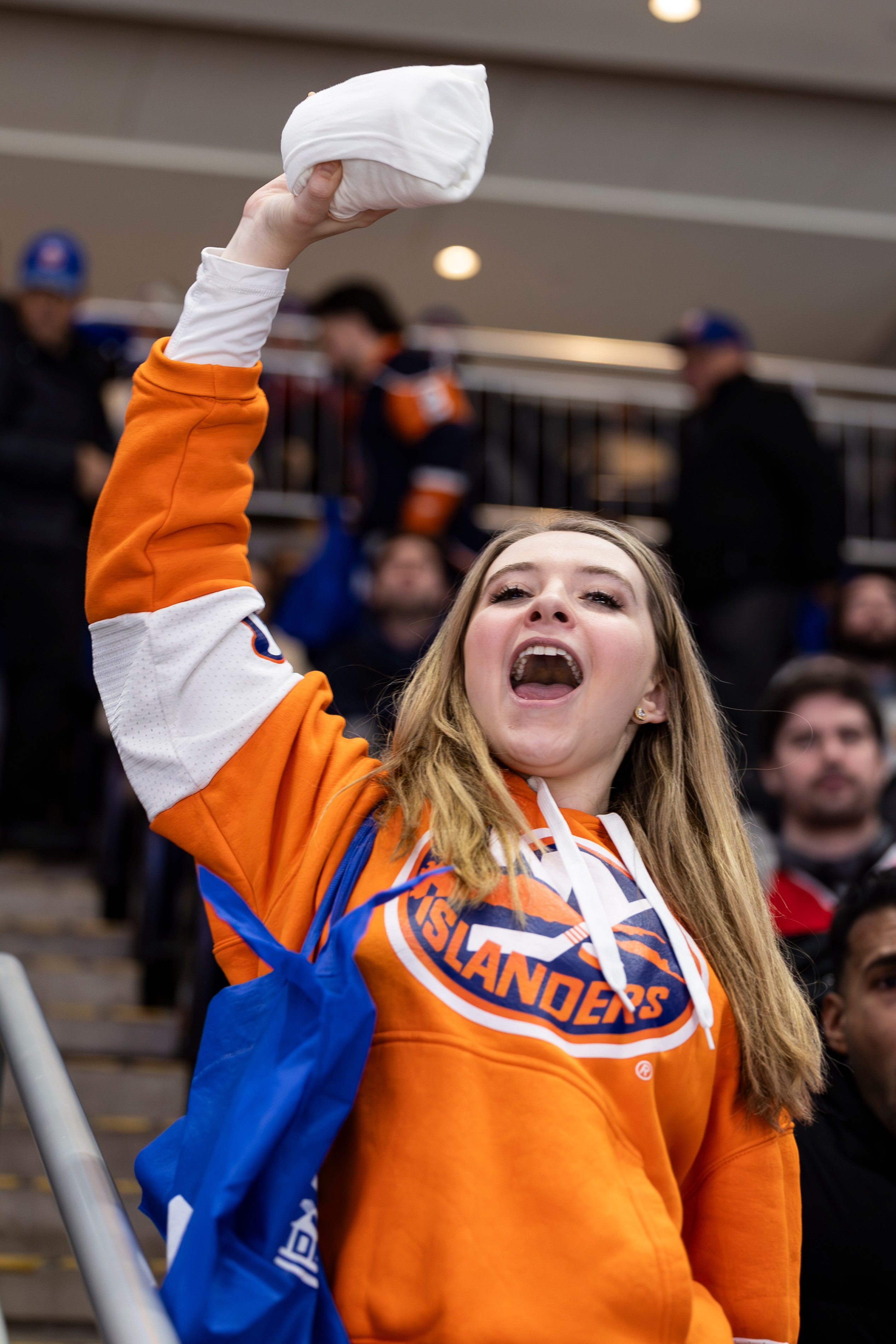 Матч НХЛ: НЙ Айлэндерс — Баффало Сайбэрс. Спортивный репортажный фотограф Казань Нафис Сиразетдинов