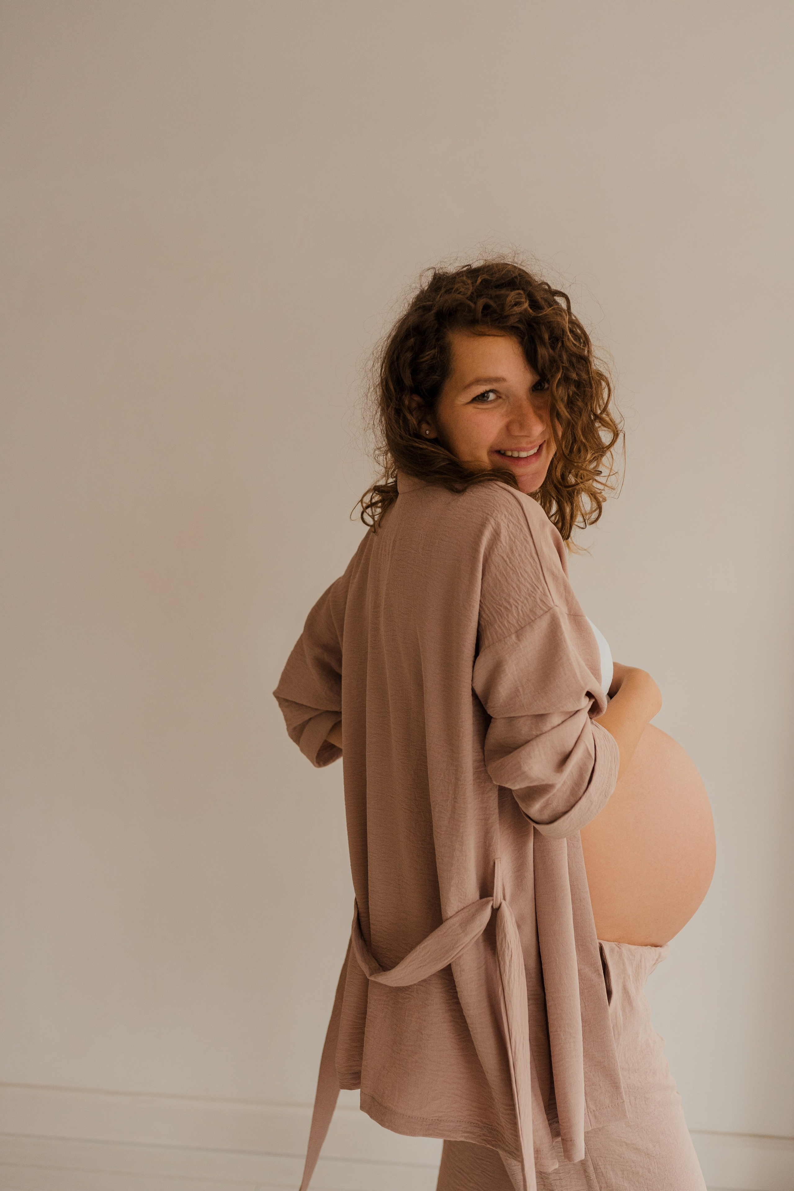 Семейная фотосессия в студии в Москве, семейный фотограф Анна Полушина. Свадебный фотограф в Москве Анна Полушина