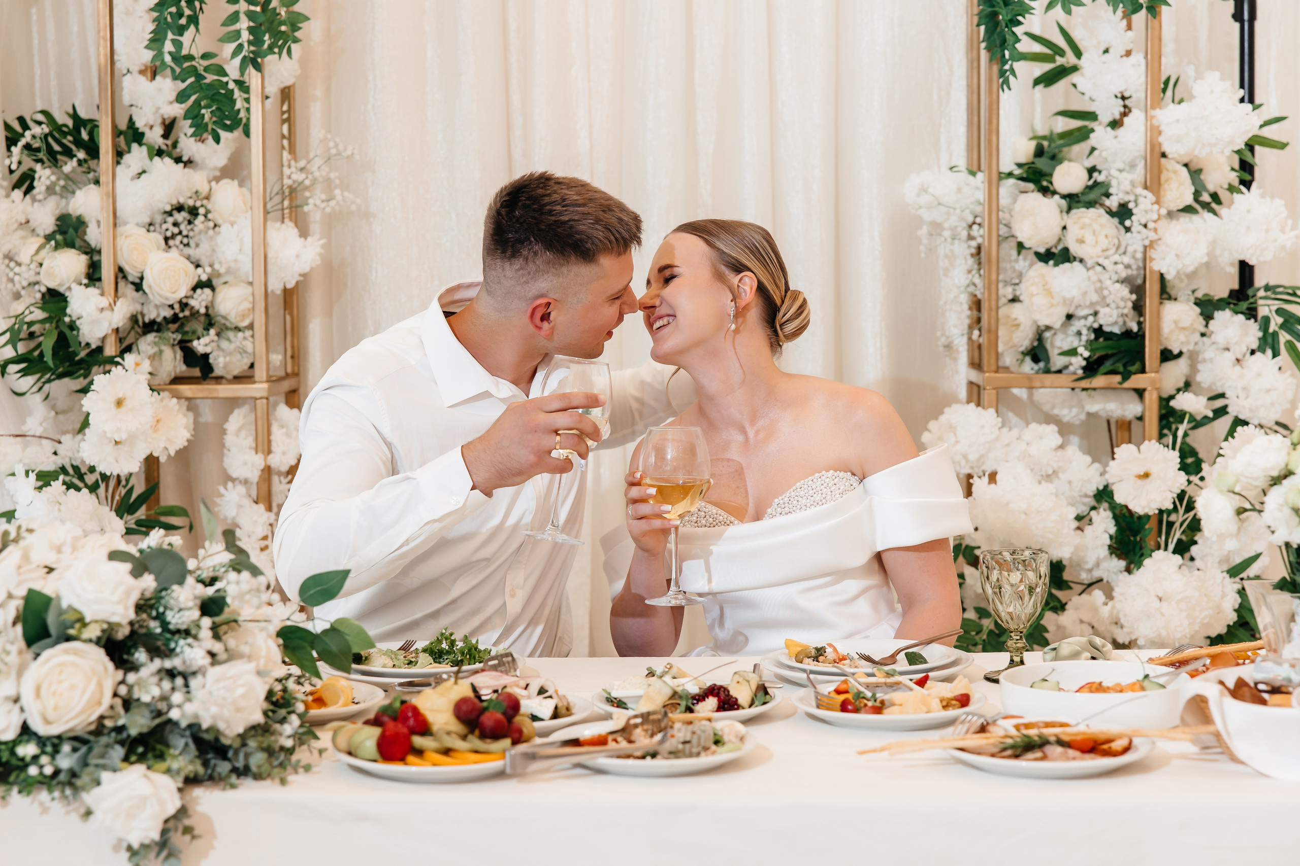 Анонс свадьбы Юлии и Игоря. Городская лавстори в Севастополе. Свадебный фотограф в Крыму и Севастополе Ольга Баскакова
