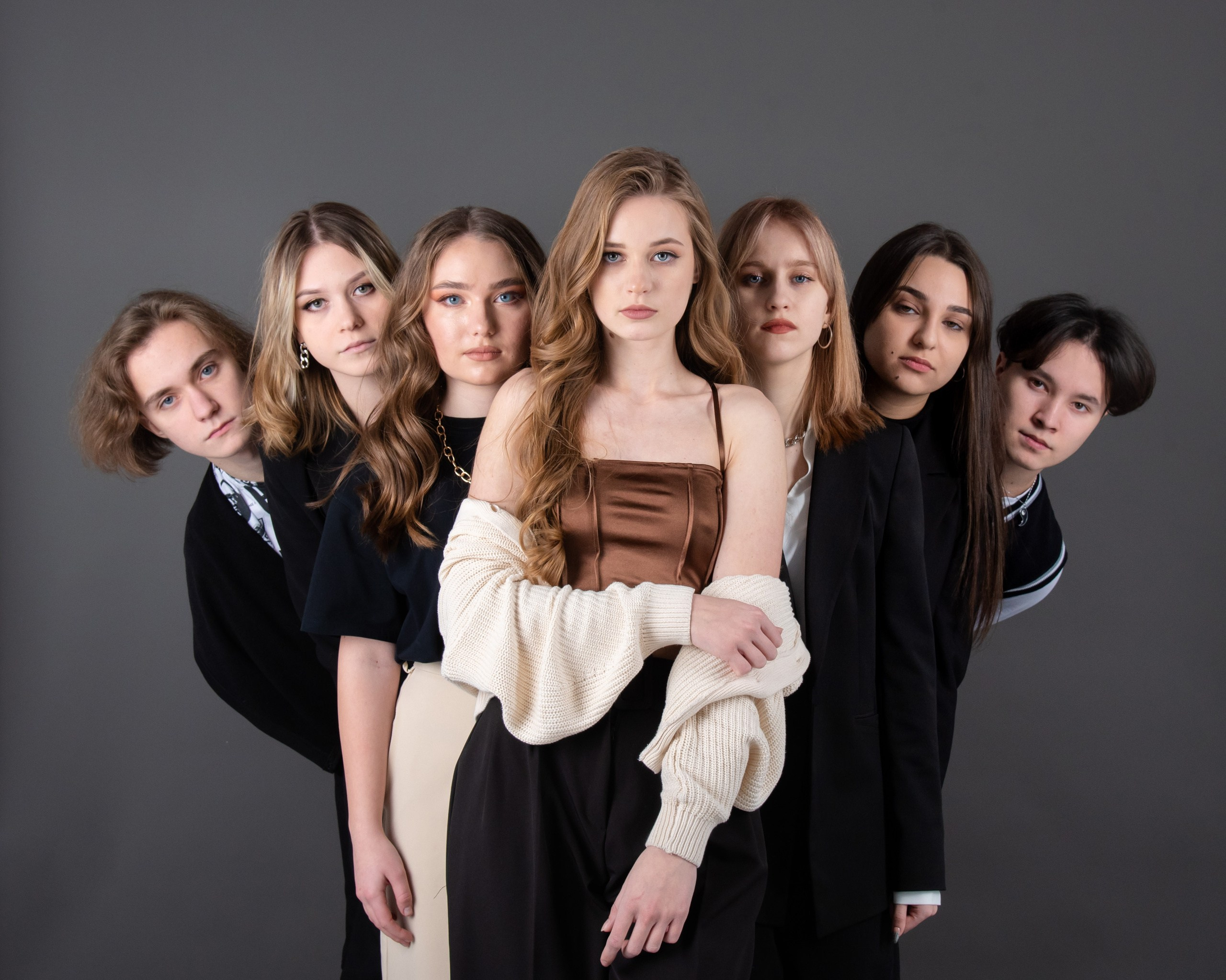 9-11 класс. XPLACEMEDIA — Виньетки в Актобе. Выпускные альбомы в Актобе