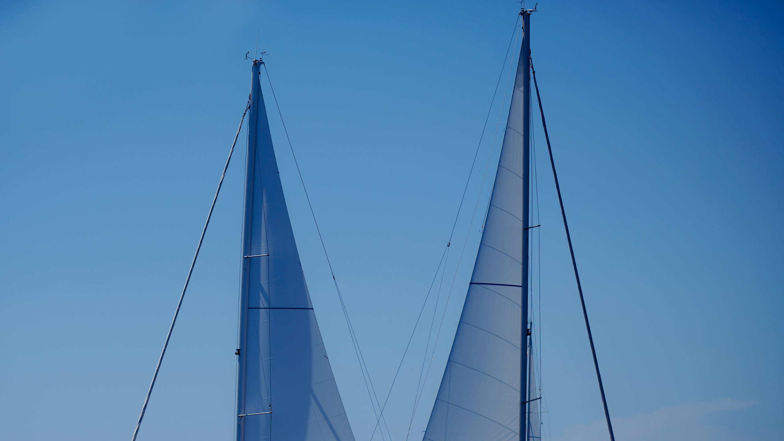 Sailing | 8292x4664 |Also available as a print
