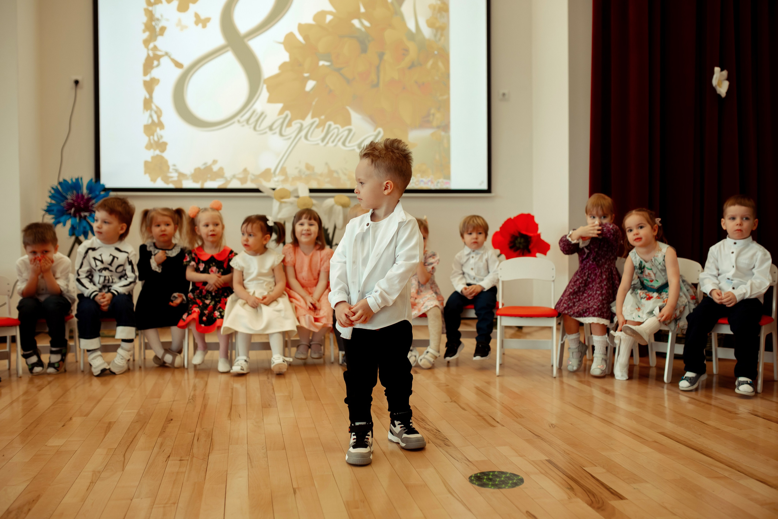 Праздник весны в детском саду. Семейный и детский фотограф в Москве Дорогова Екатерина