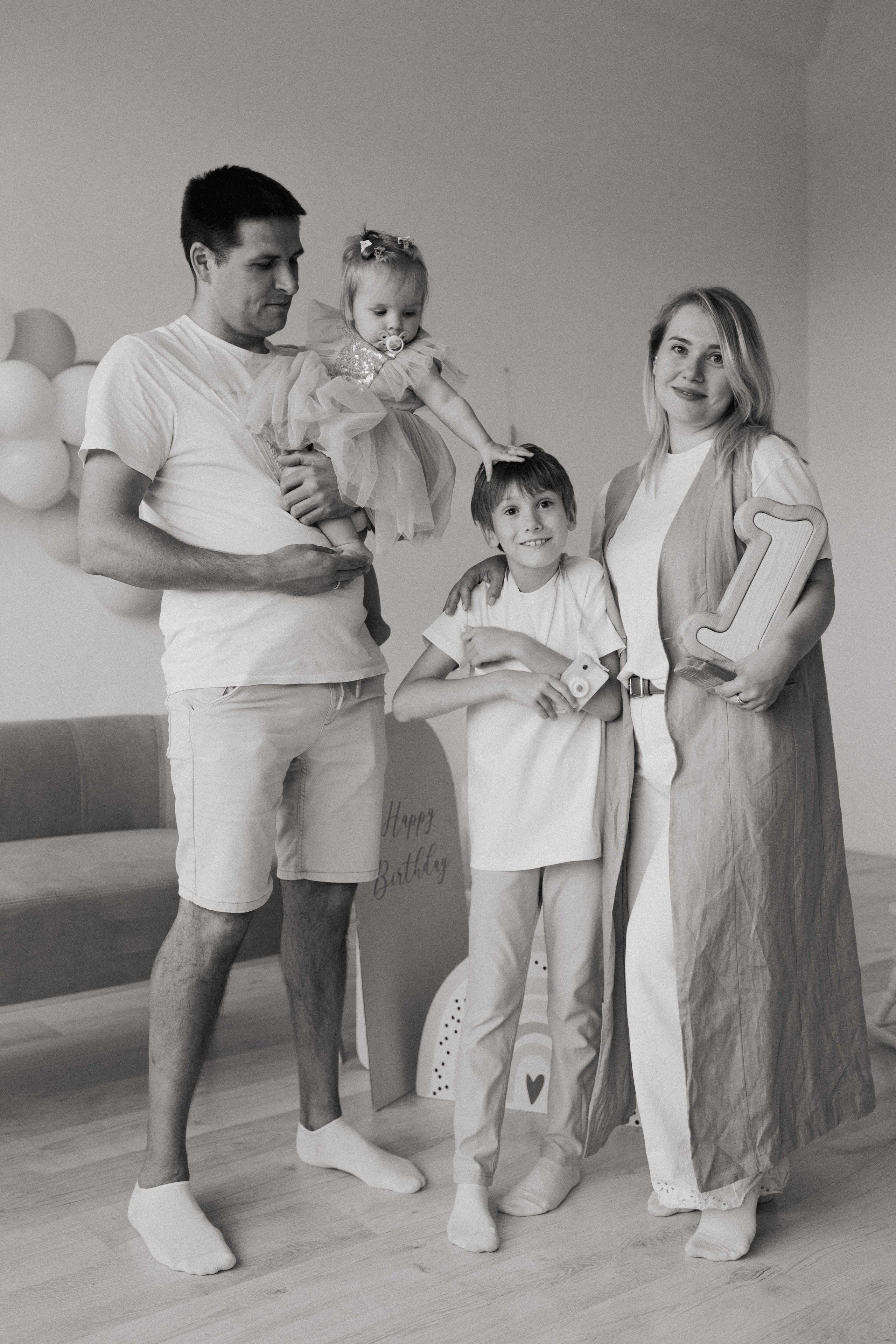 Семейная фотосъемка на годик. Семейный видеограф в Москве Элина Ладова