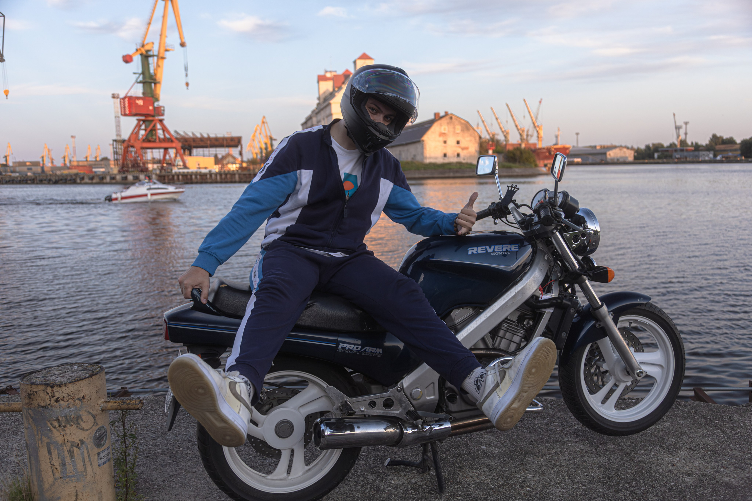 Daniil R. — Digital Noise —