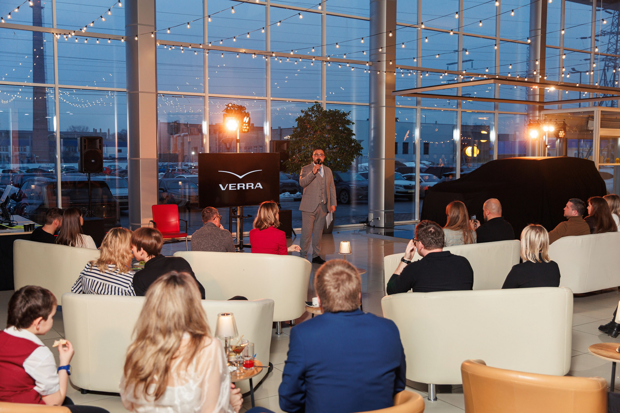 Презентация новой Toyota RAV4. Репортажный и свадебный фотограф в Уфе Павел Кожевников