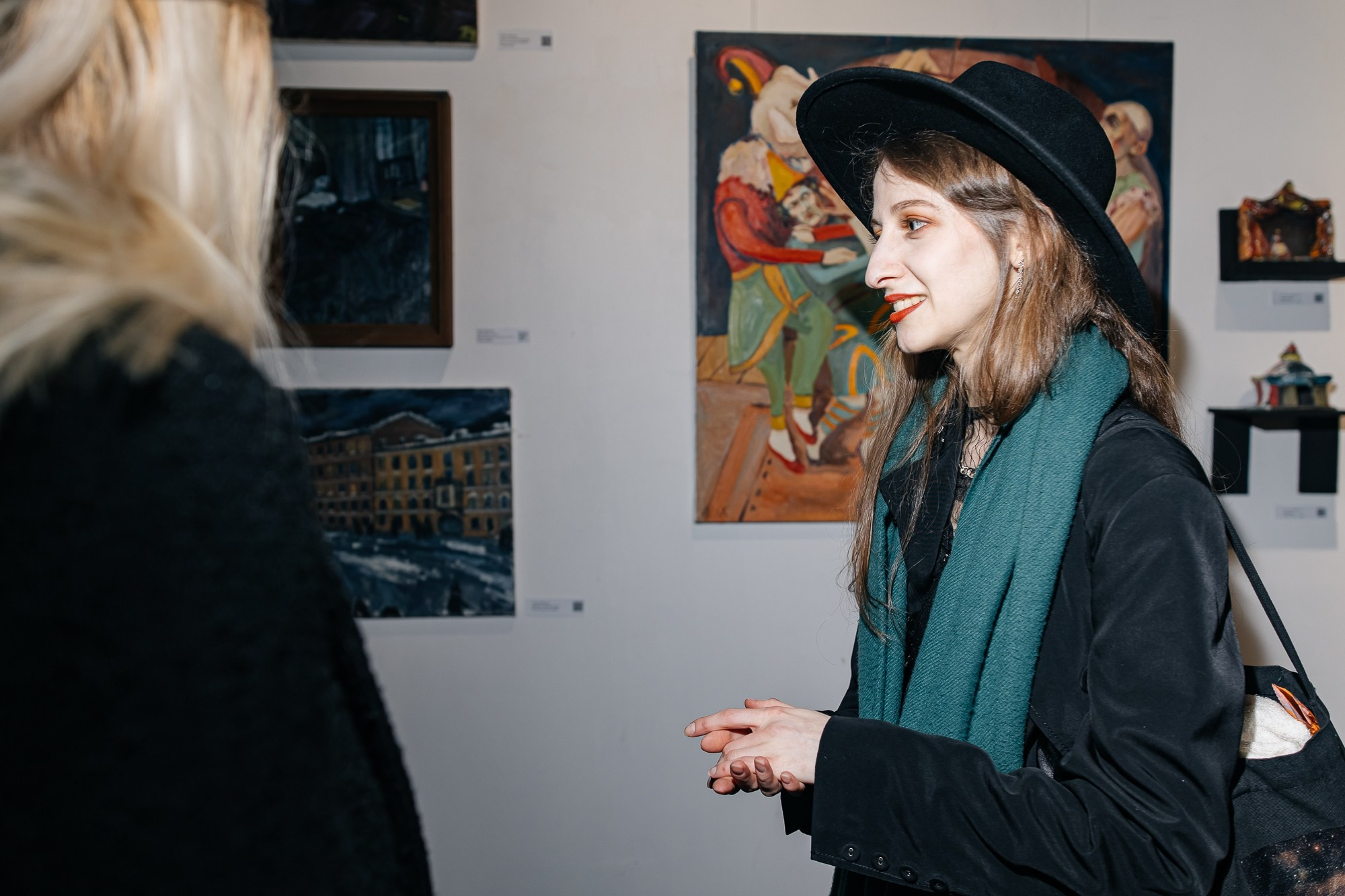 IZZI ROOM | Открытие выставки | май 2025. Репортажный фотограф в Санкт-Петербурге СПБ Алиса Ческидова на ваше мероприятие