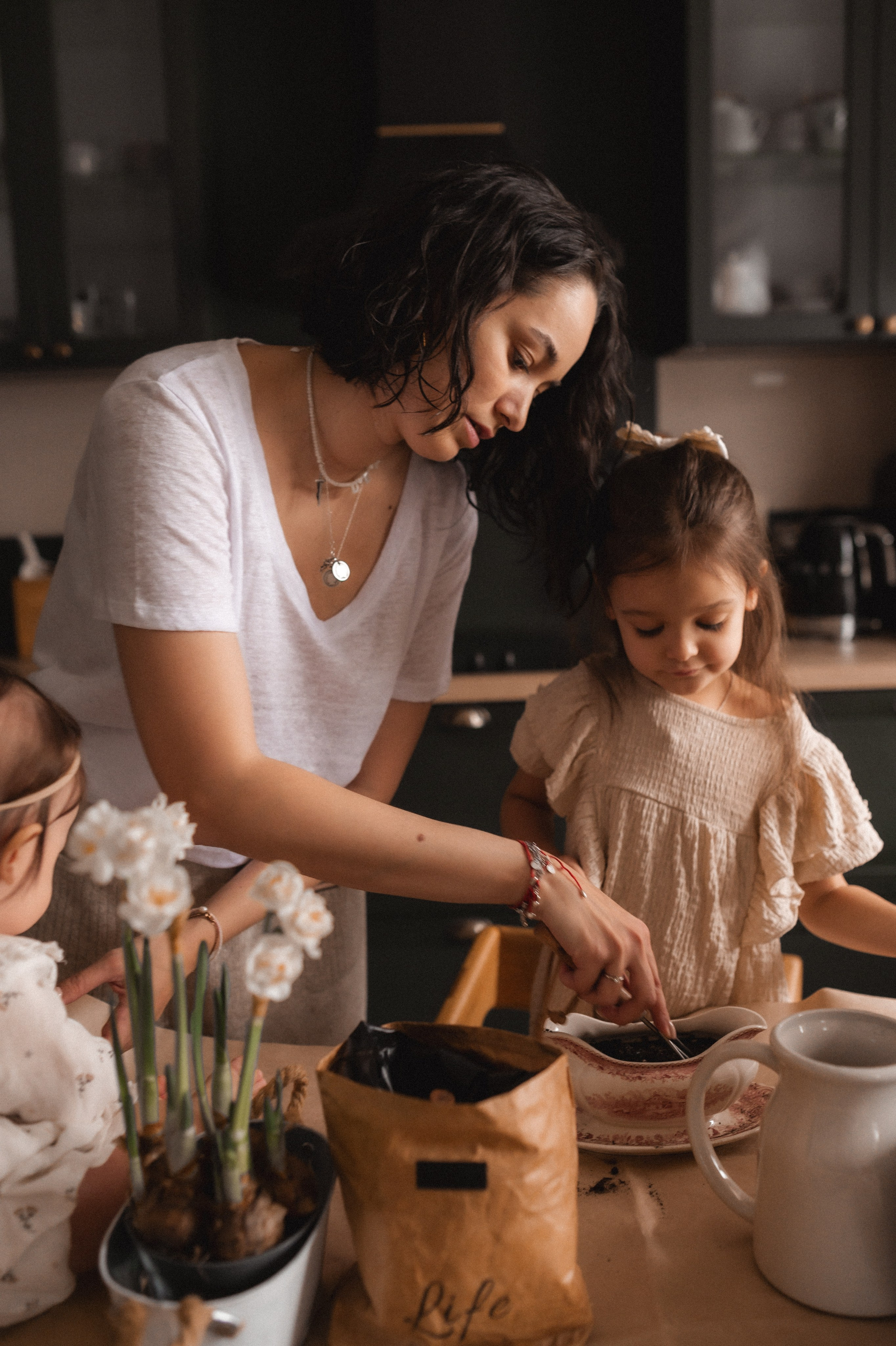 Полина, Дима, Мия и Эмма дома. Семейный и свадебный lifestyle-фотограф в Москве Мария Петрова