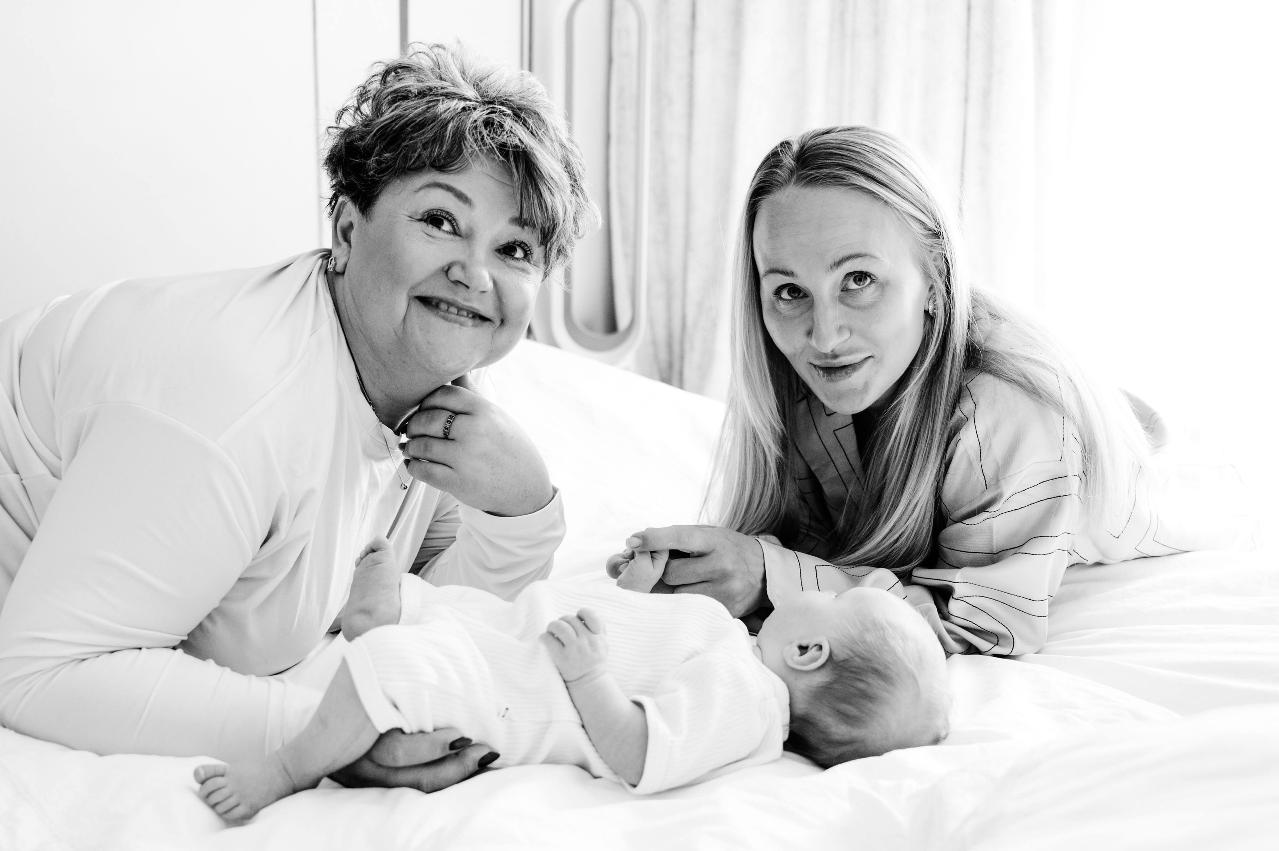 Елена. Профессиональный фотограф беременности в СПБ. Стильные фотосессии беременности в стиле минимализм и классическая фотография