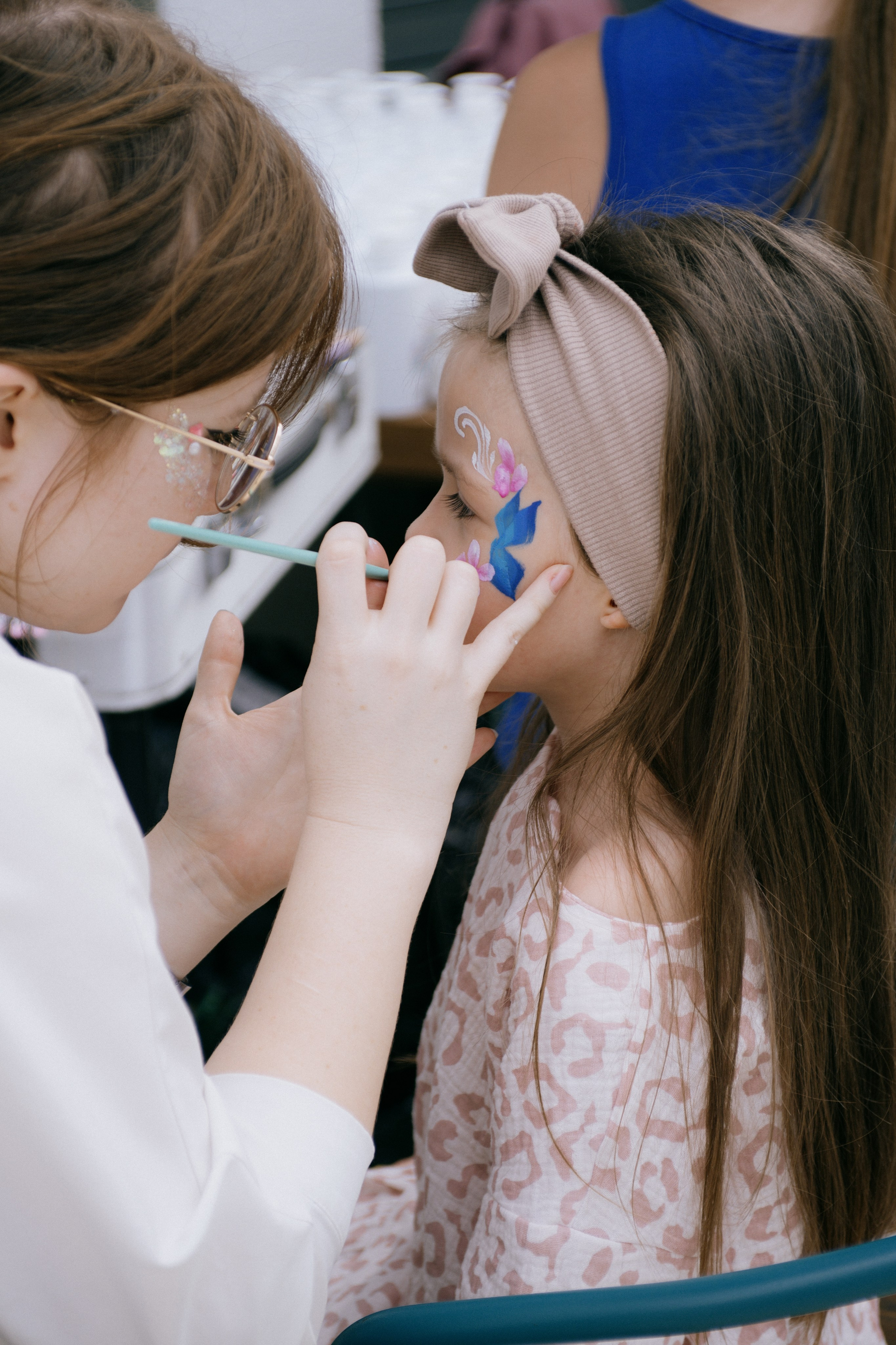 OK Mag SUMMER FEST 2025. Бэкстейдж и репортажный фотограф в Москве Артем Онацко