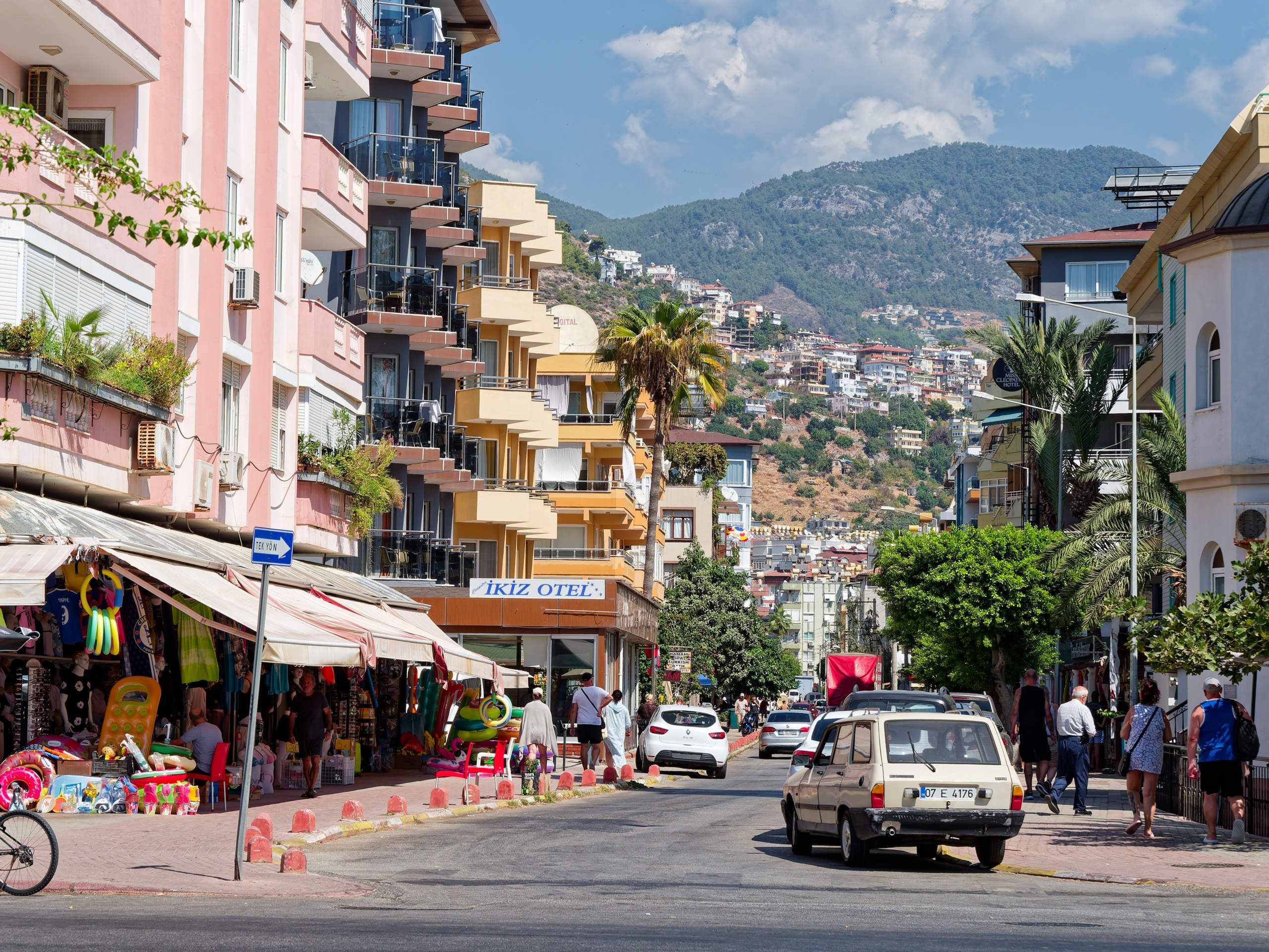 Алания 2025, город, стрит-фото. Избранные фотографии