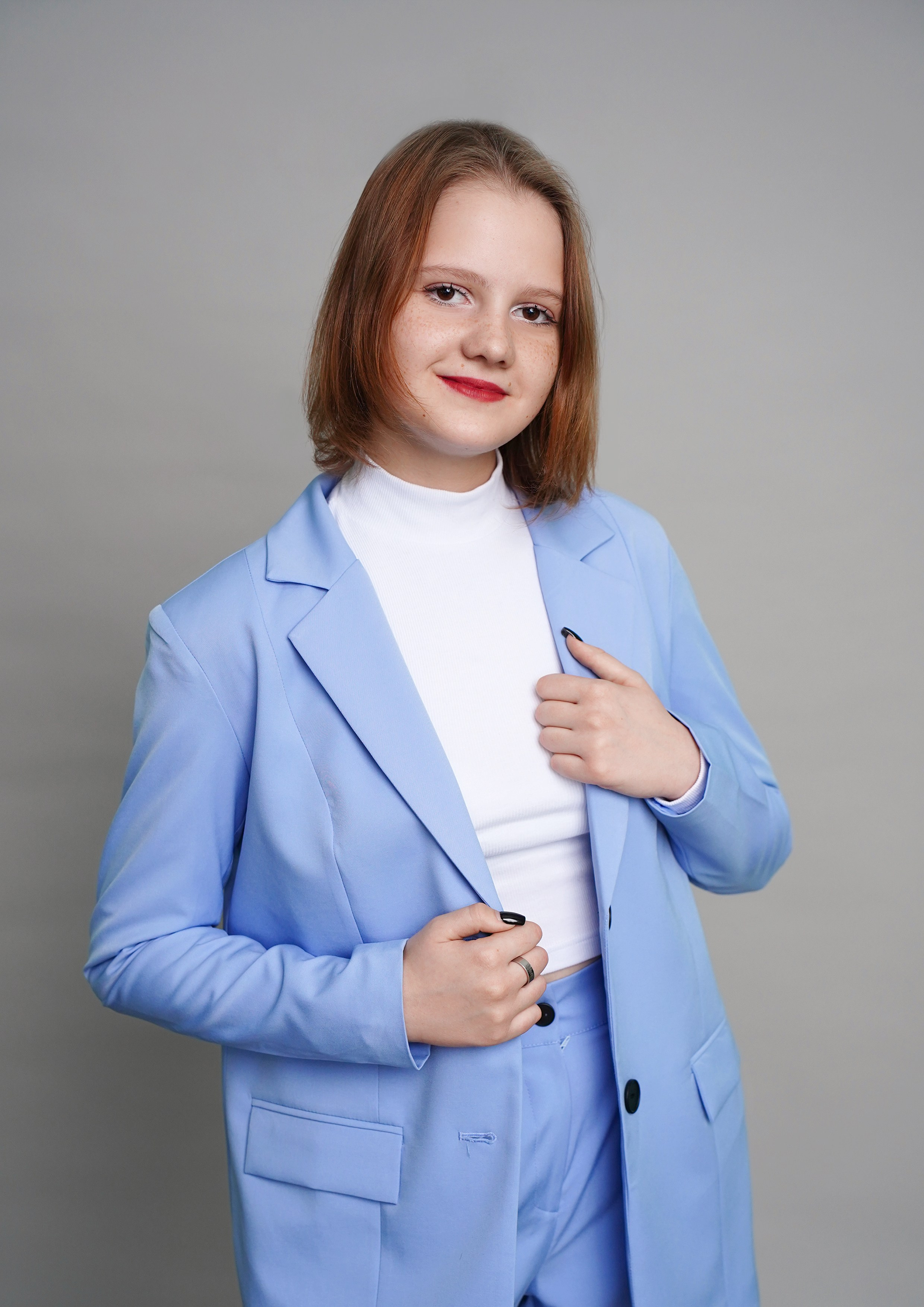 Образы. MEMENTO.Выпускные альбомы, школьные, юбилейные и другие книги. Ростов-на-Дону