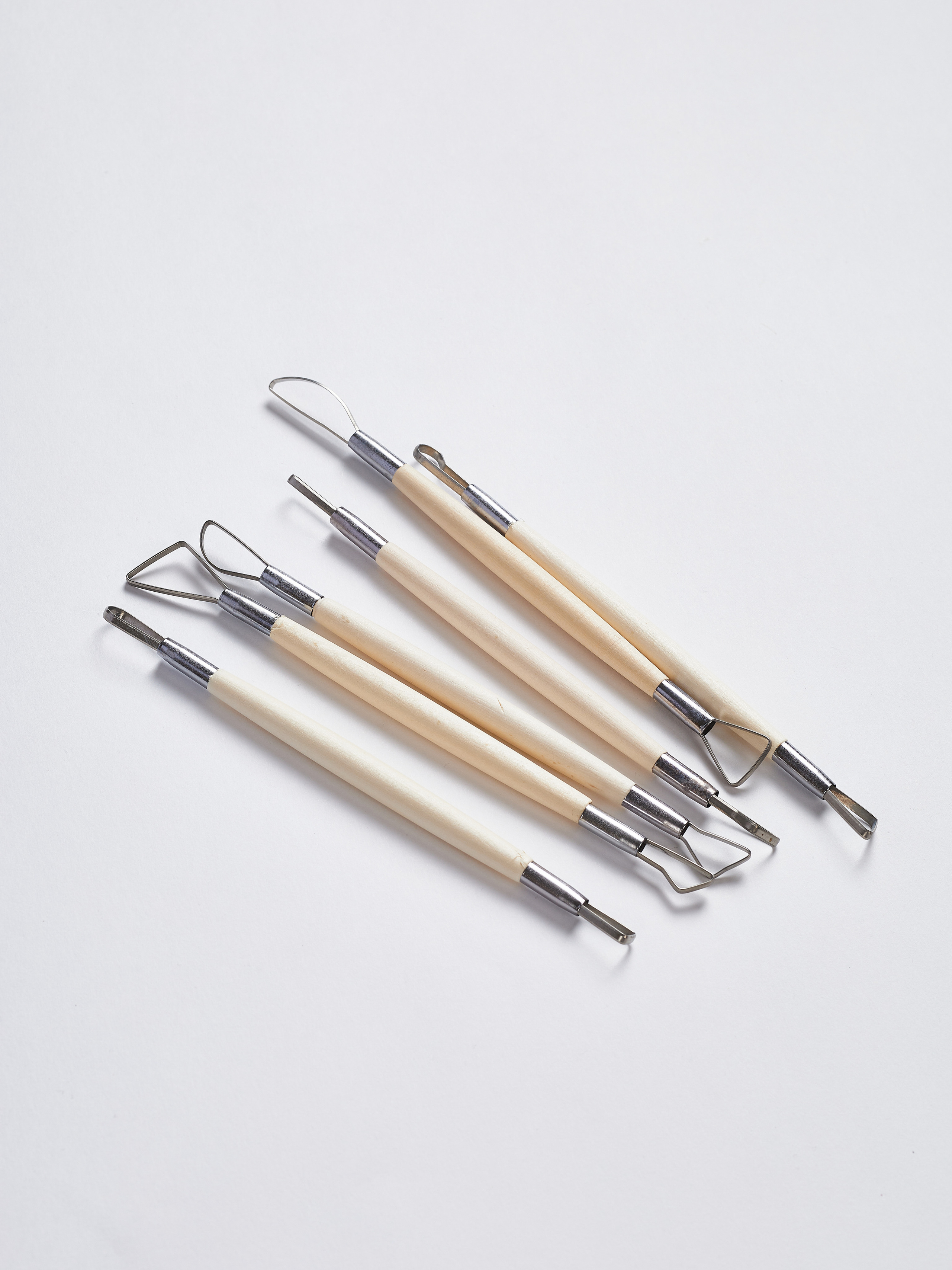 Инструменты для лепки. Уютная студия предметной съемки для маркетплейсов в городе Москва