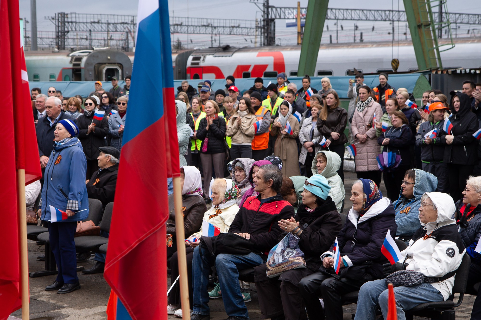Митинг 9 мая в Федеральной пассажирской компании. Борщевская Елизавета / фотограф Иркутск
