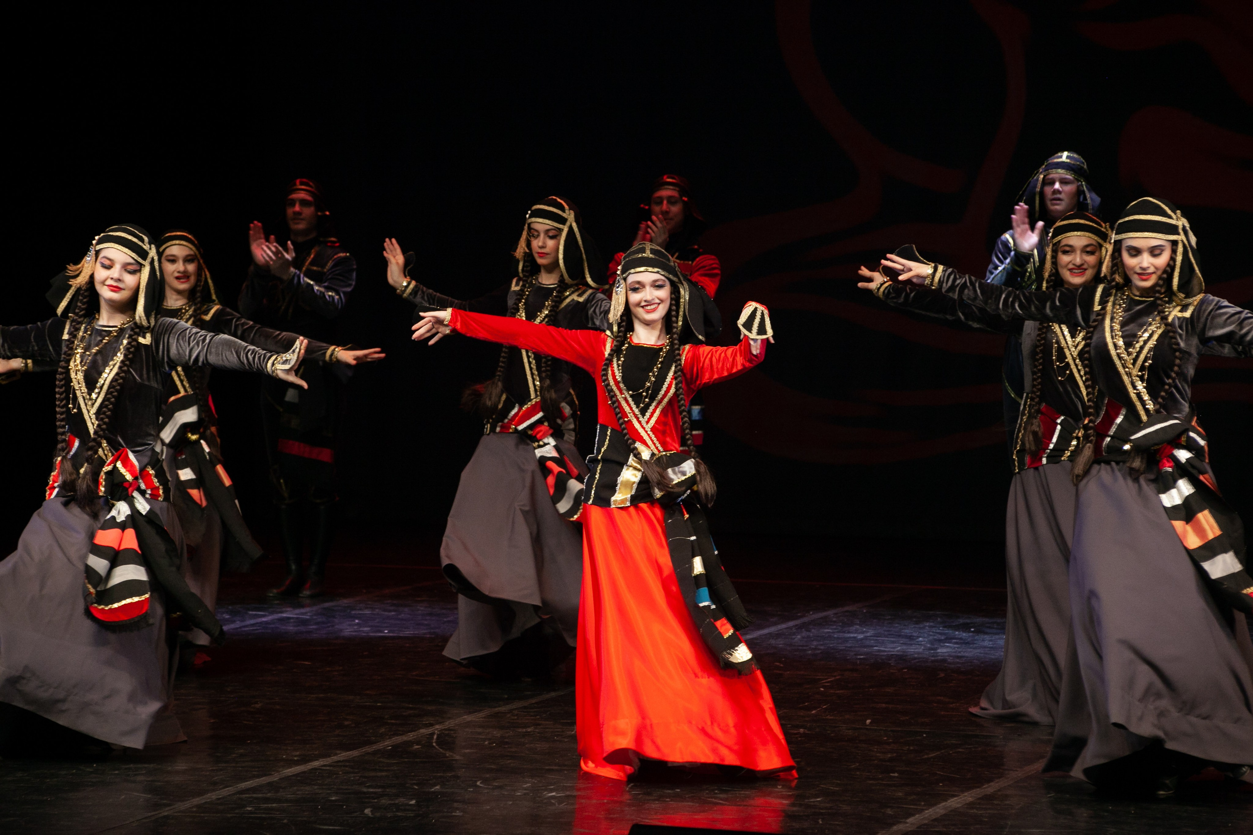 Концерт, грузинские танцы. Art photographer Nino