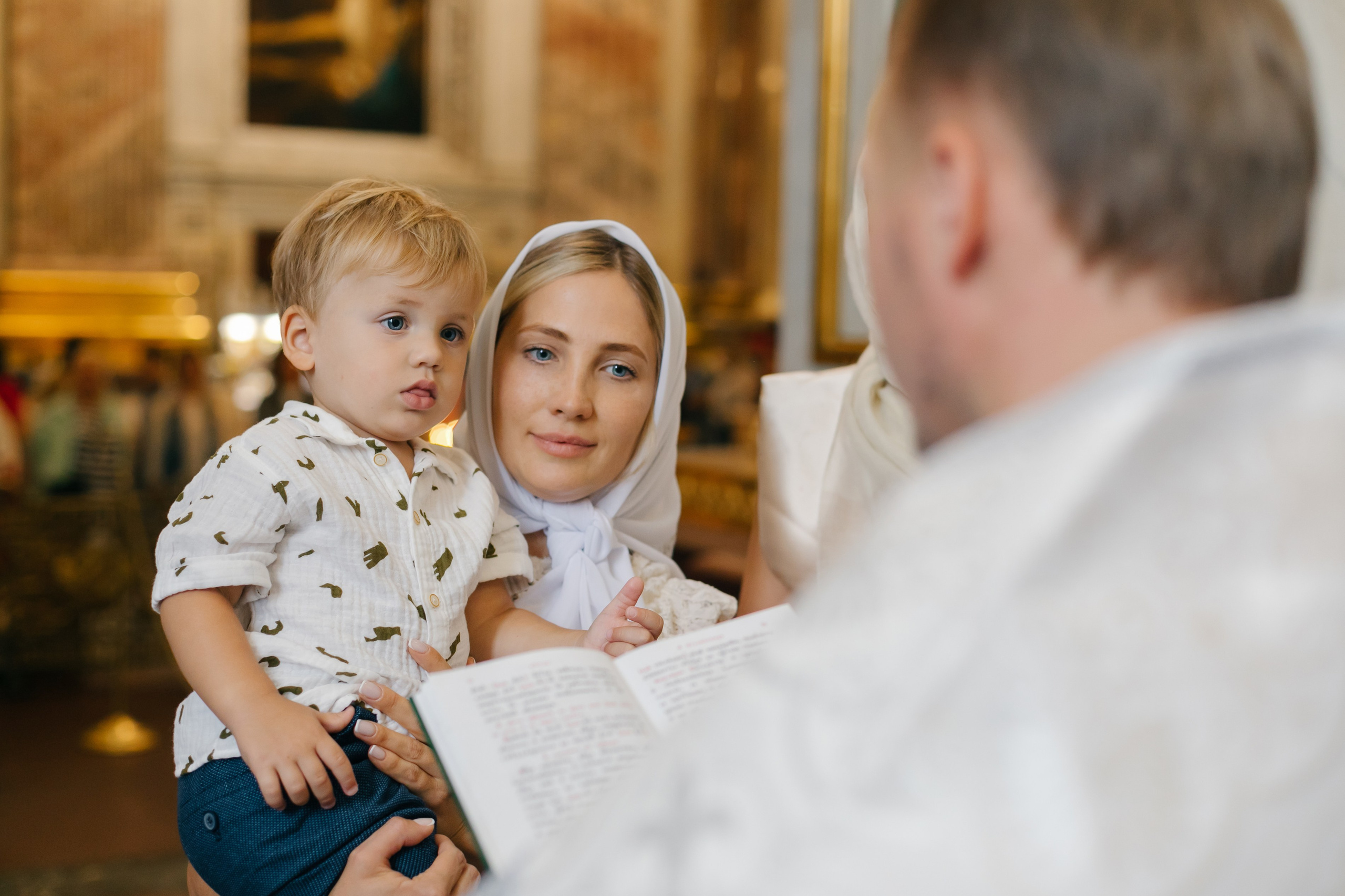 Крещение ребенка в Исаакиевском соборе, СПб. Фотограф крещение венчание в Петербурге! Помогает подобрать храм и посоветовал душевного батюшку в СПб