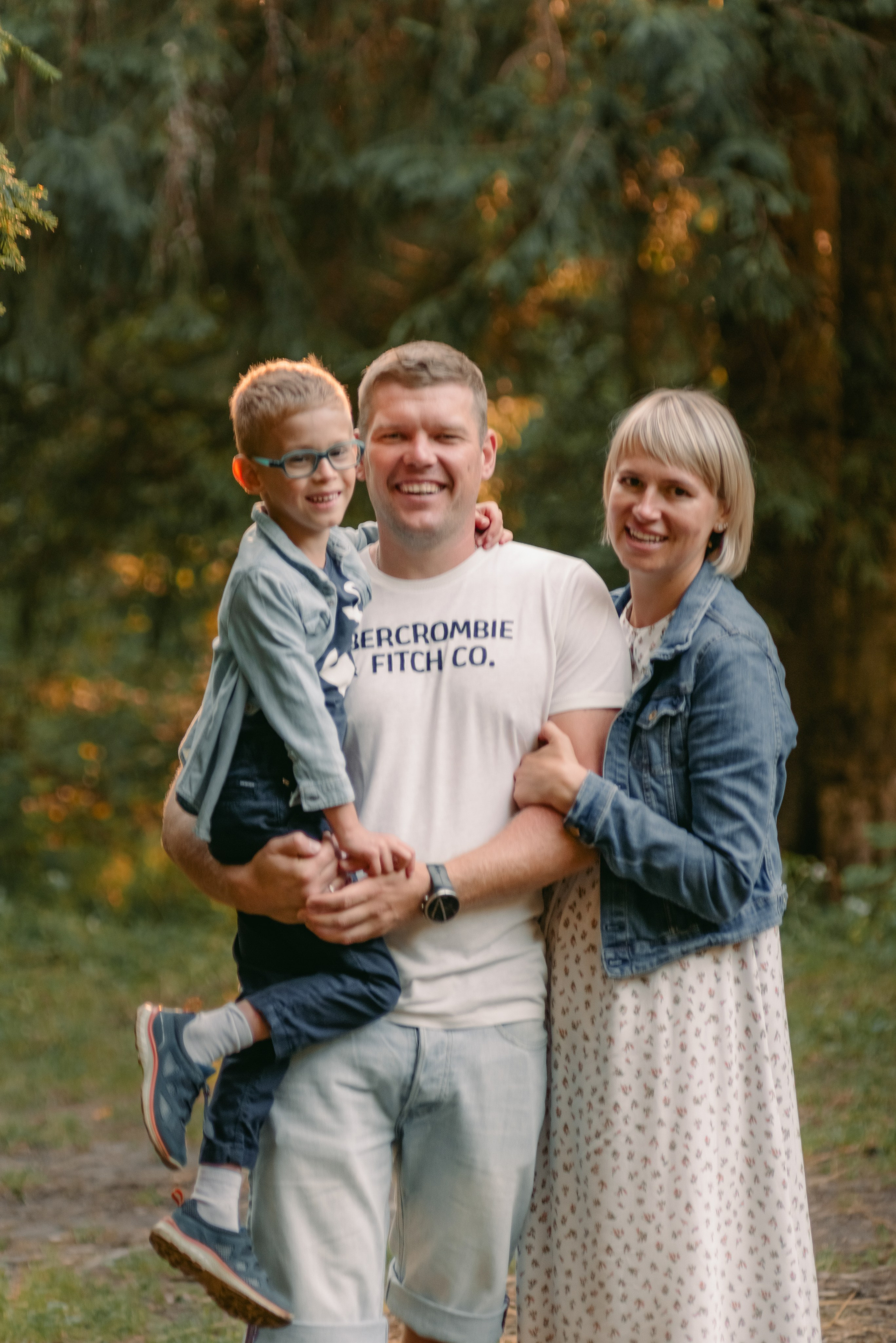 Семейная фотосессия на природе. Фотограф Юлия Кондратьева