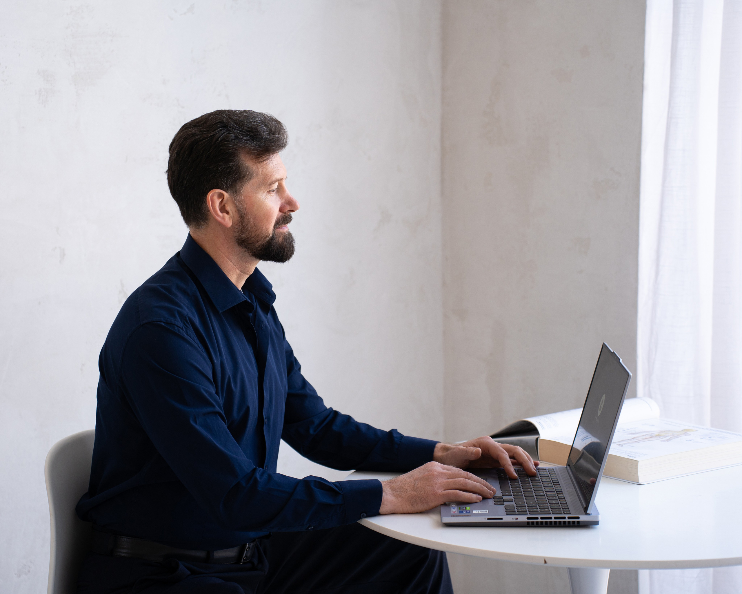 Врач остеопат. Фотосессии в Москве. Фотограф Анна Михайлова