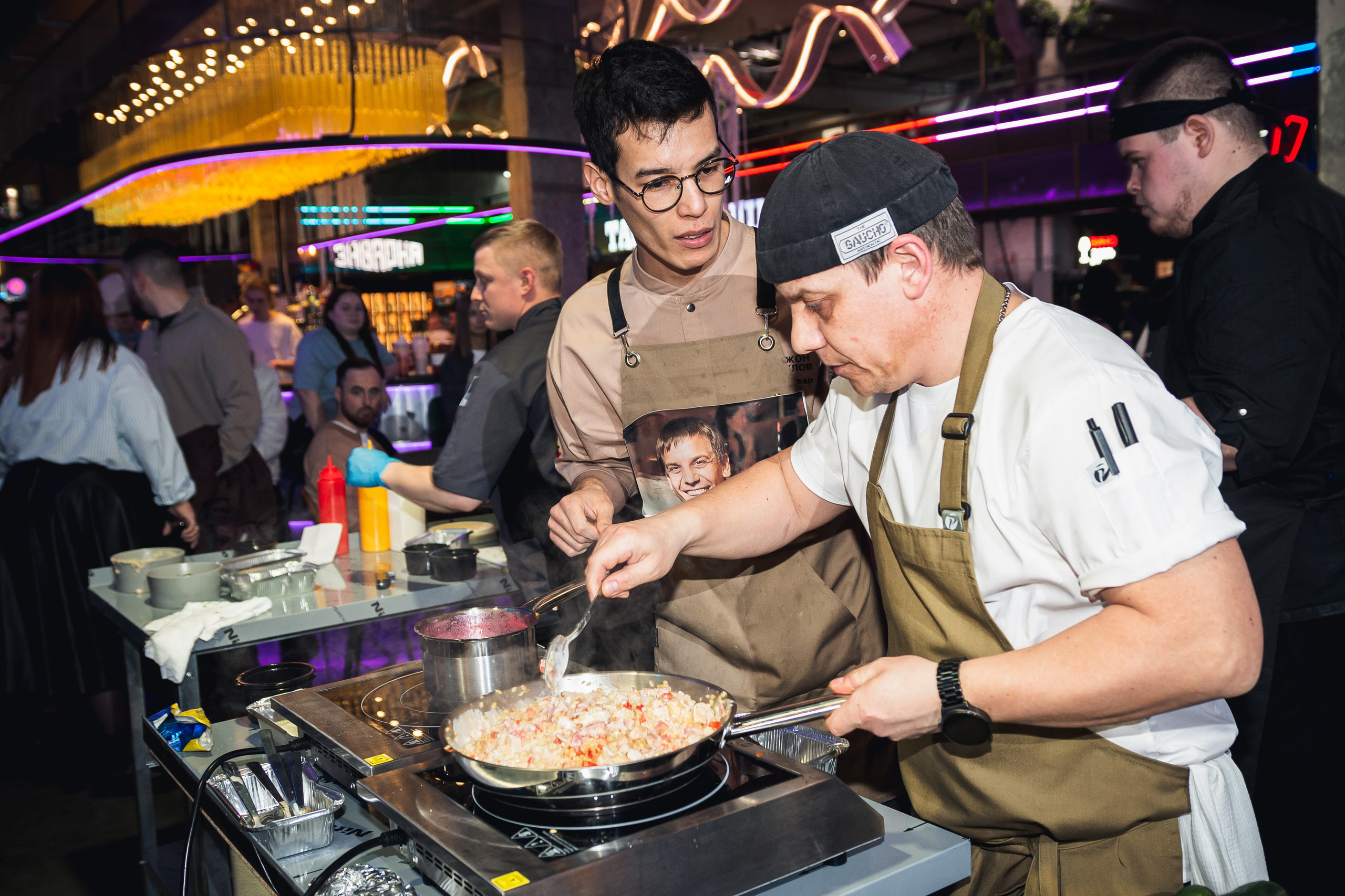 Гастрономический поединок «Жаркая дуэль». Фотограф Томск. Владимир Катышев