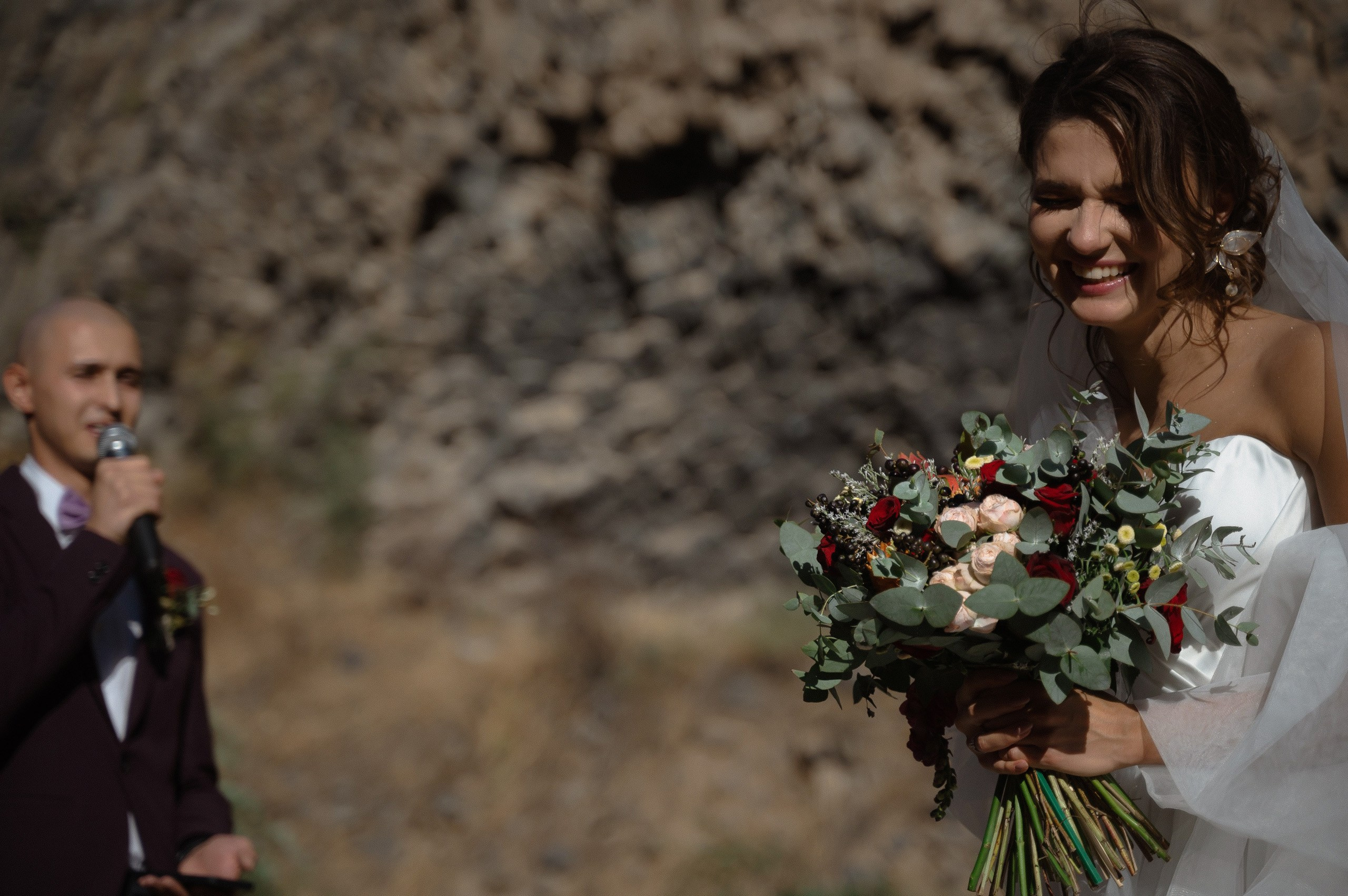 Трогательная свадебная вечеринка в горах Армении. Афина Ефимова. Свадебный фотограф Москва