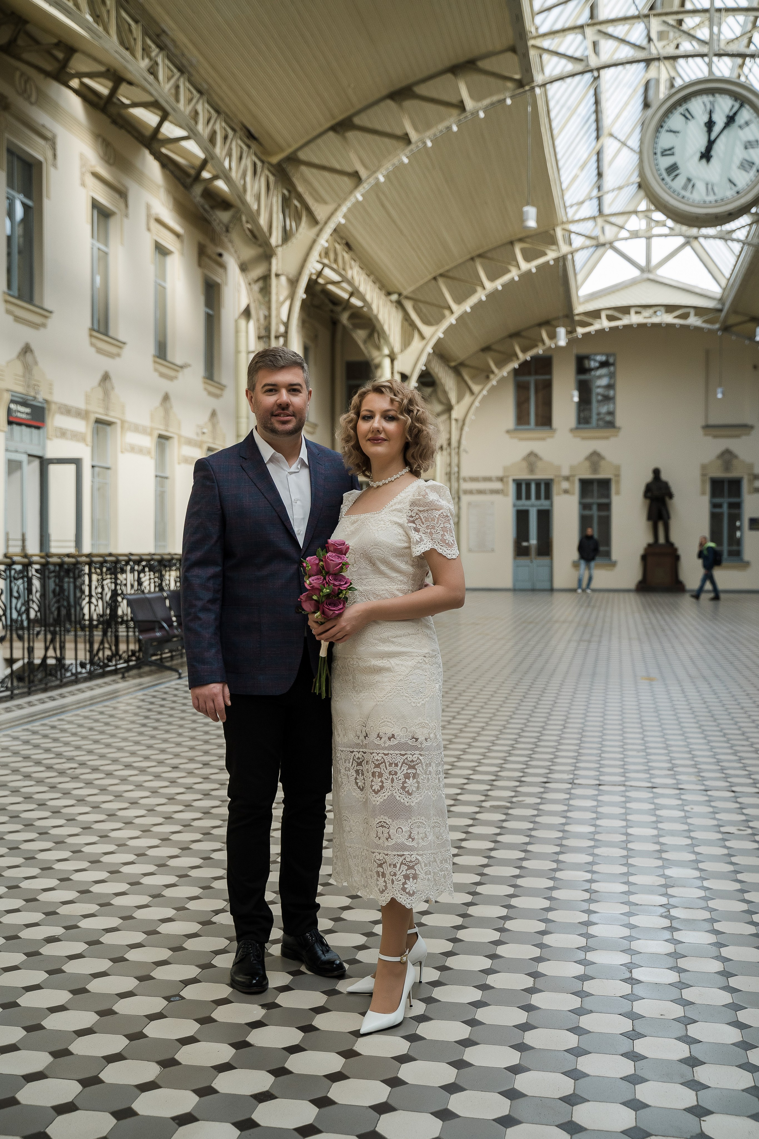 Свадебная фотосессия на Витебском вокзале. Свадебный и семейный фотограф в Пушкине и Санкт-Петербурге Мария Филиппова