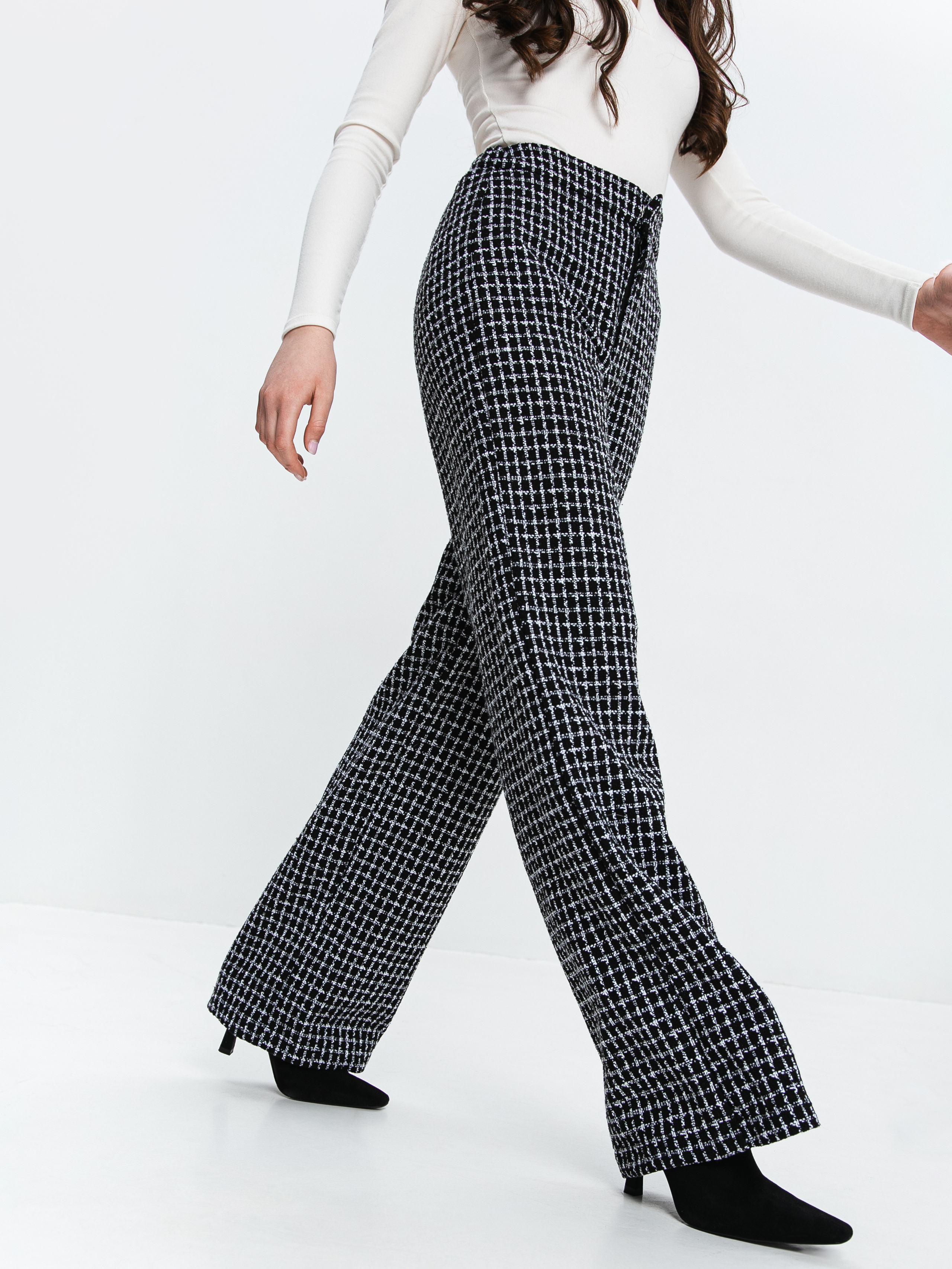 Съемка женской одежды для Wildberries. Фотограф в Ростове-на-Дону Екатерина Романова