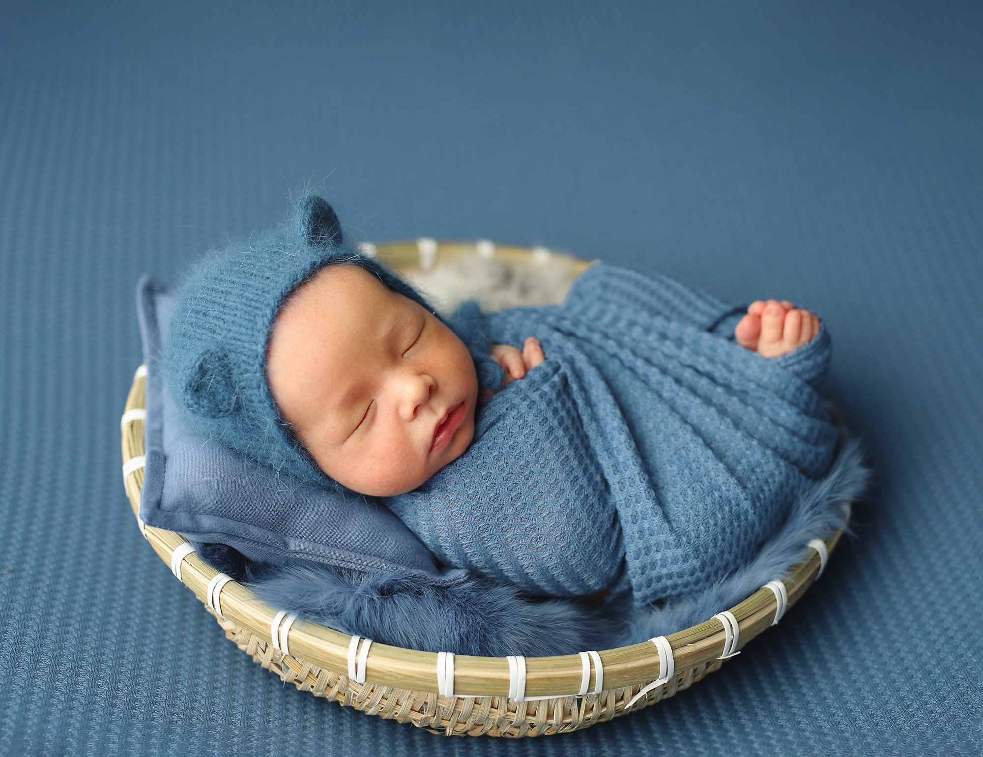 Newborn. Фотограф новорождённых в Казани Нейля Гильмутдинова ньюборн