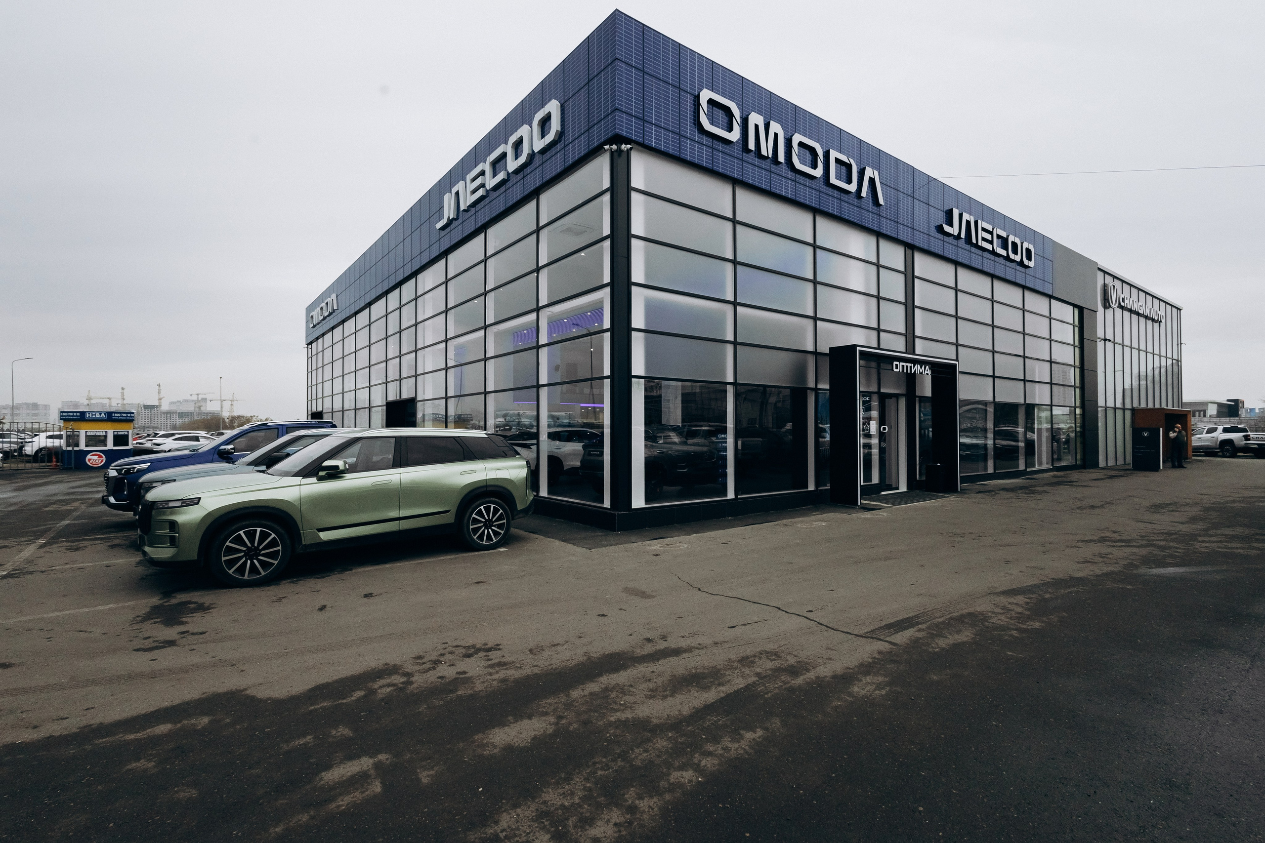 Автосалон OMODA \ Jaecoo \ Changan. Фотограф в Краснодаре Лагунов Владимир