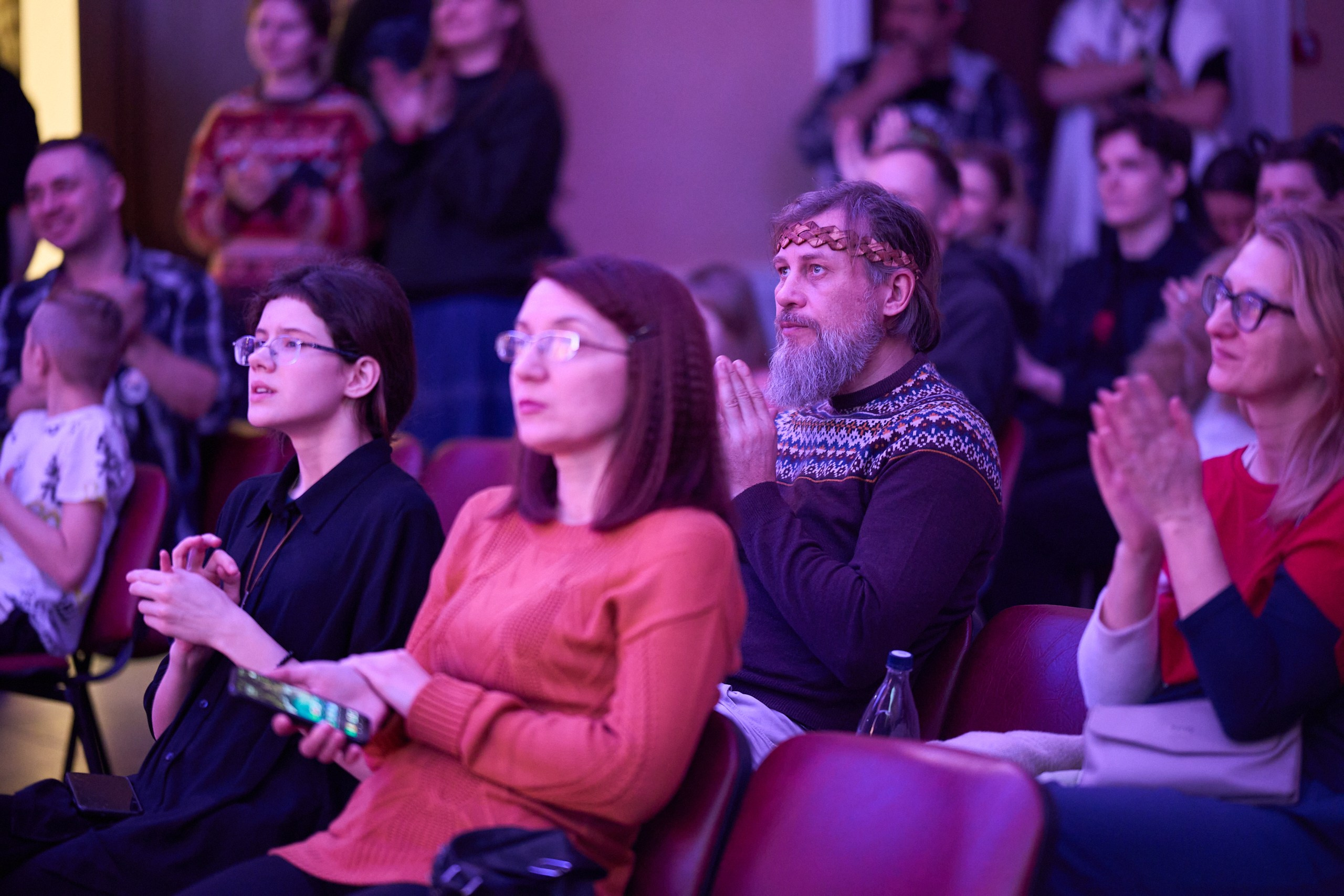 Мантикон V (2025). Фотографирует красивое Денис Горностаев