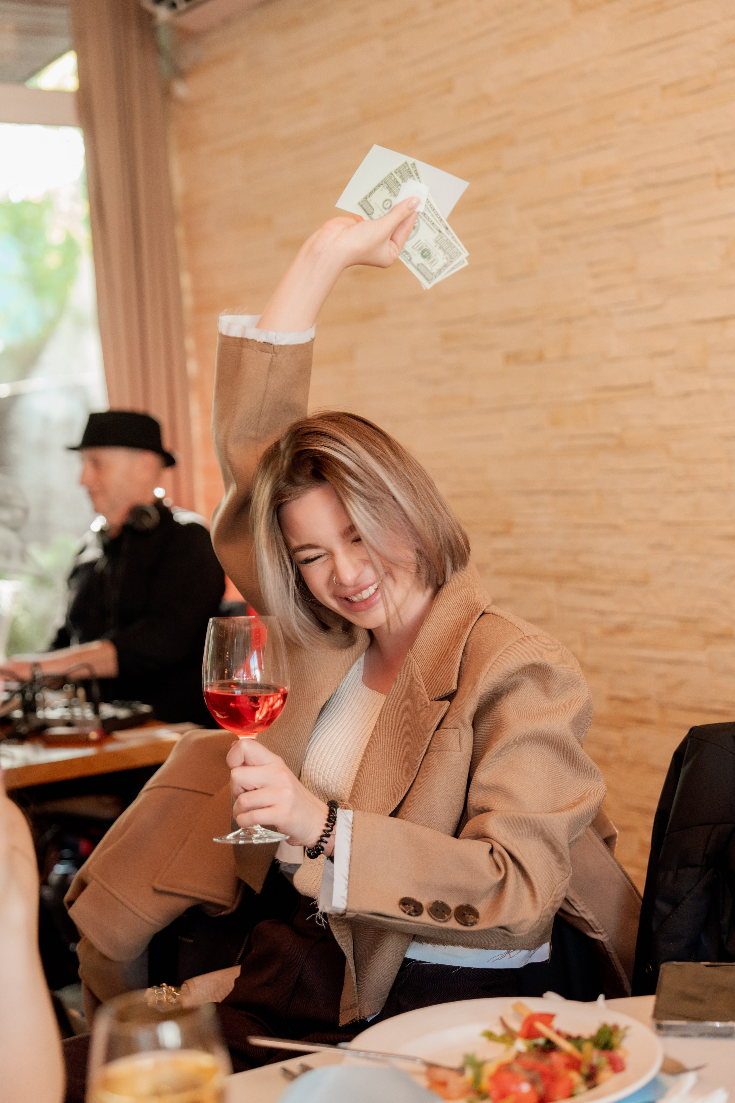 Алиса и Влад. Полный свадебный день (утро, усадьба, прогулка, выездная регистрация, банкет). Дата съемки 26.04.2025. Свадебный фотограф Москва