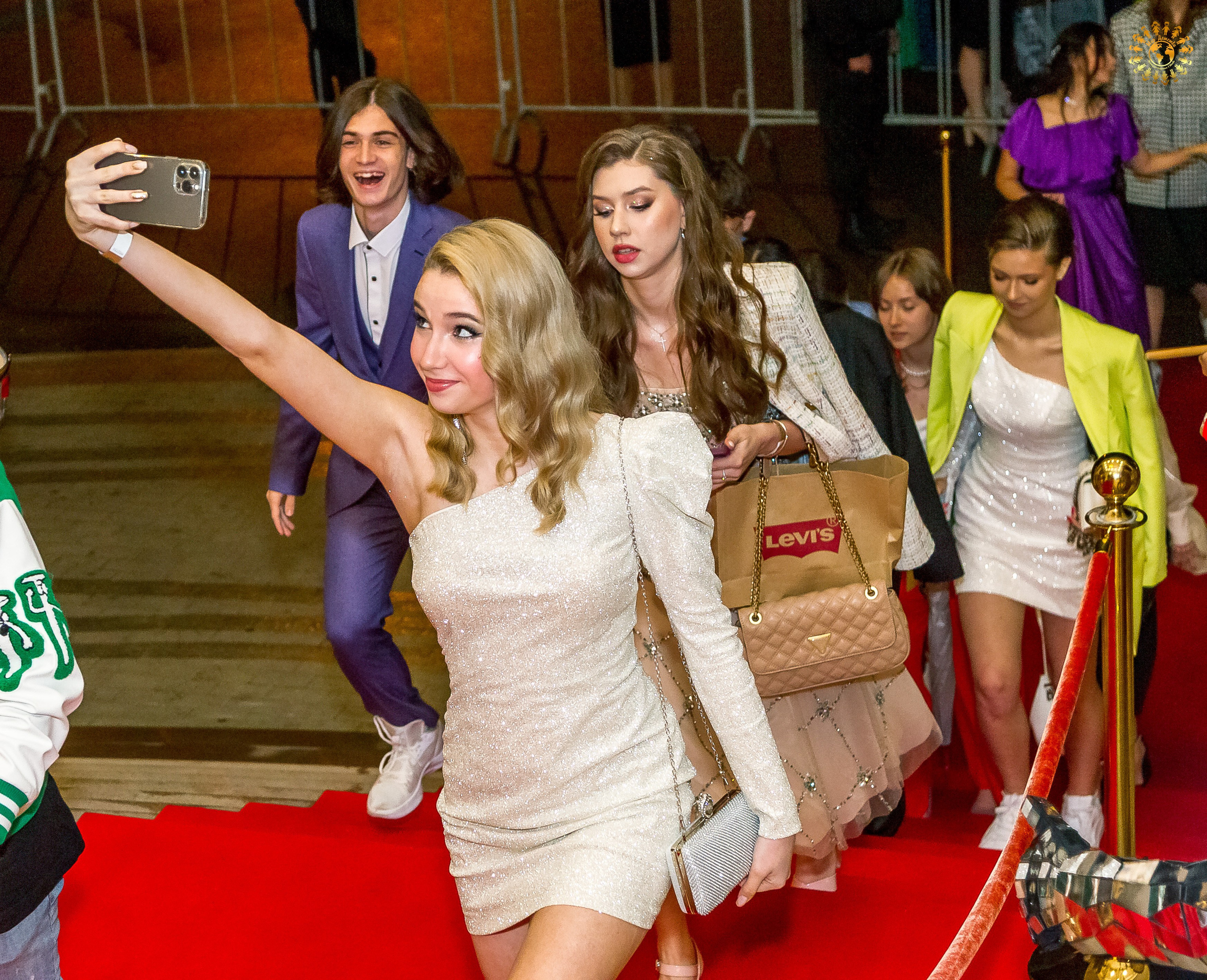 Выпускной 2023 (11-е классы) Triumph City Hall Москва. Репортажная съемка в Москве и области. Анималистика