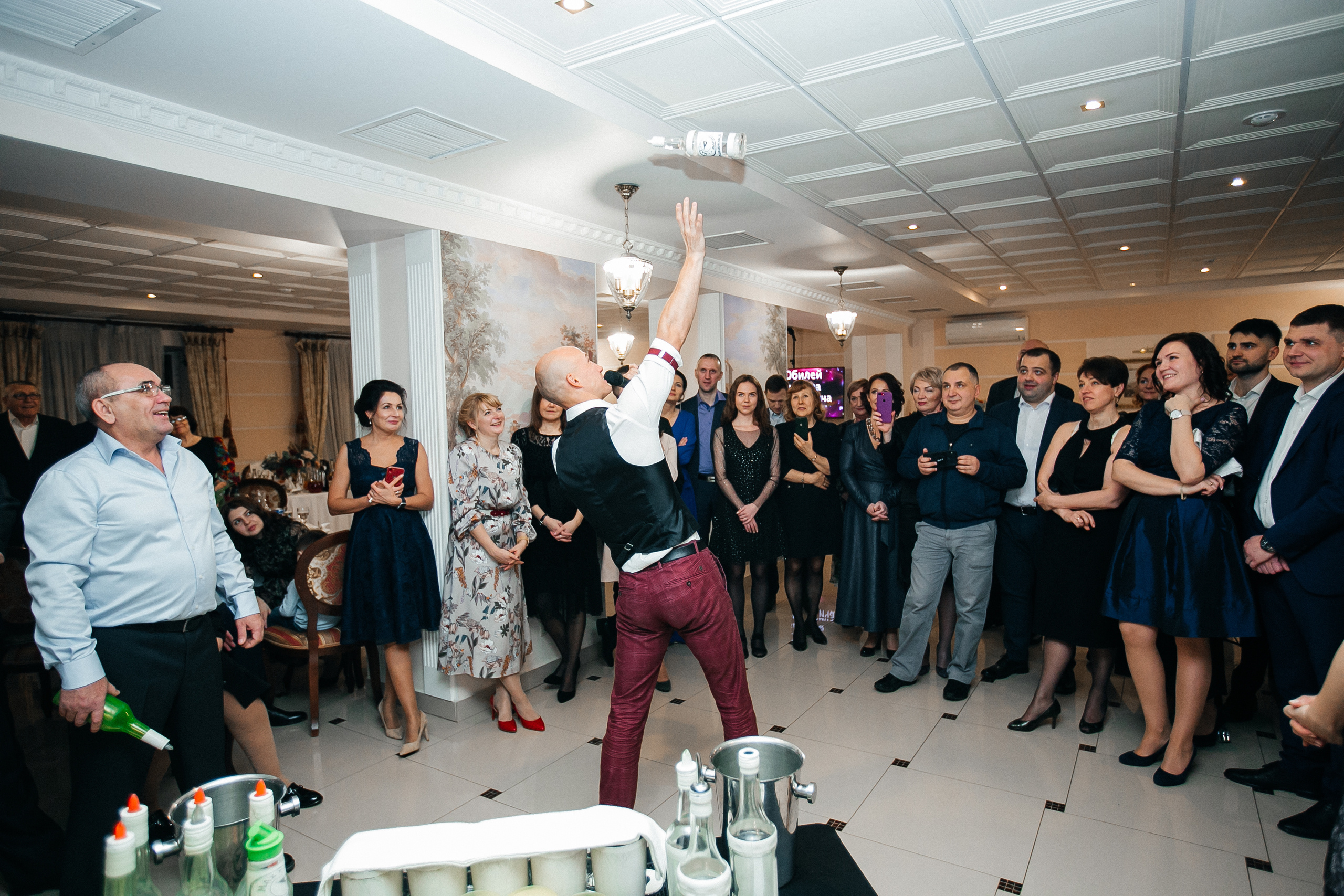 Юбилей 60 лет мужчине в Москве. Ведущий юбилея Сергей Рябинин. Ведущий на свадьбу, корпоратив и юбилей в Москве Сергей Рябинин