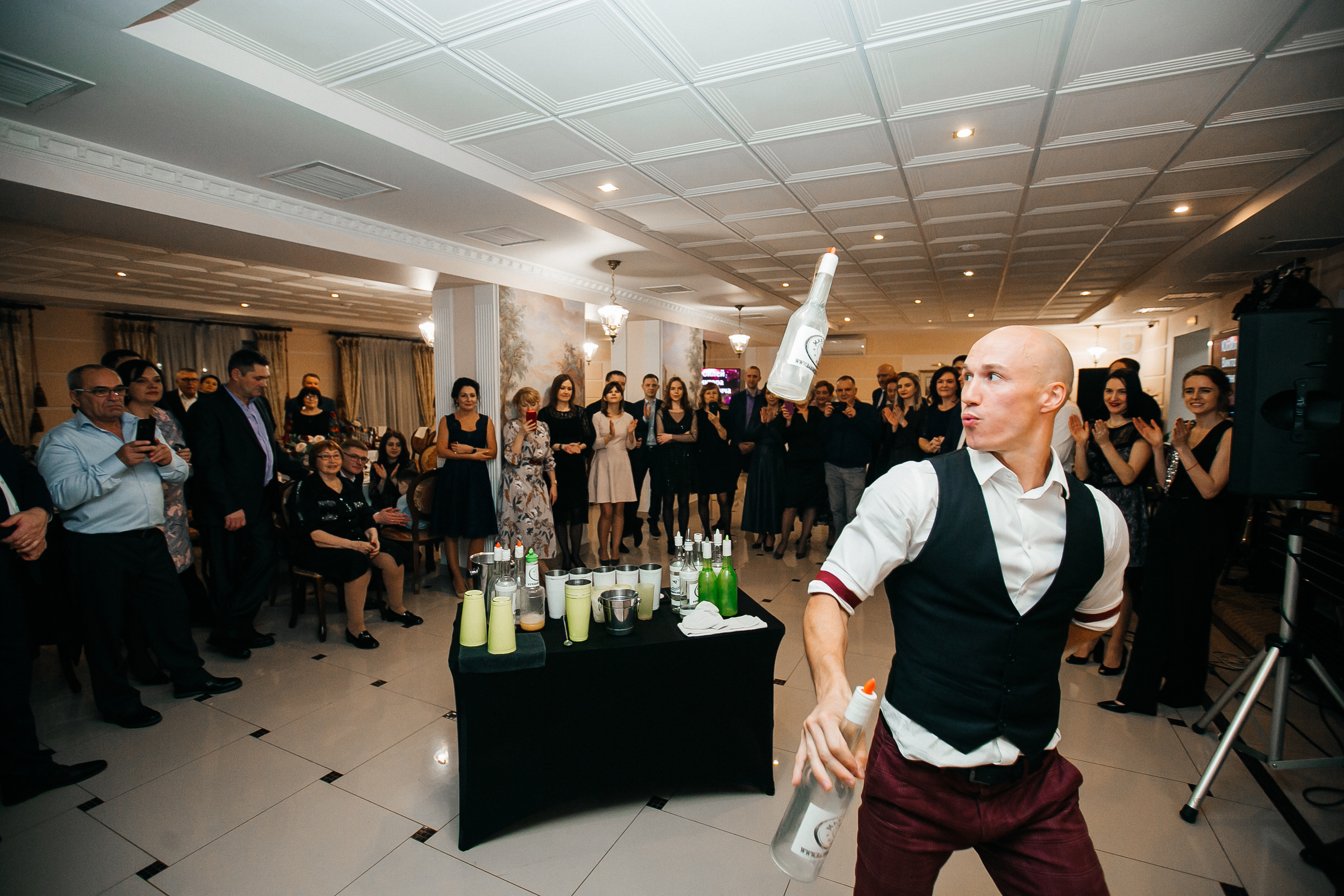 Юбилей 60 лет мужчине в Москве. Ведущий юбилея Сергей Рябинин. Ведущий на свадьбу, корпоратив и юбилей в Москве Сергей Рябинин