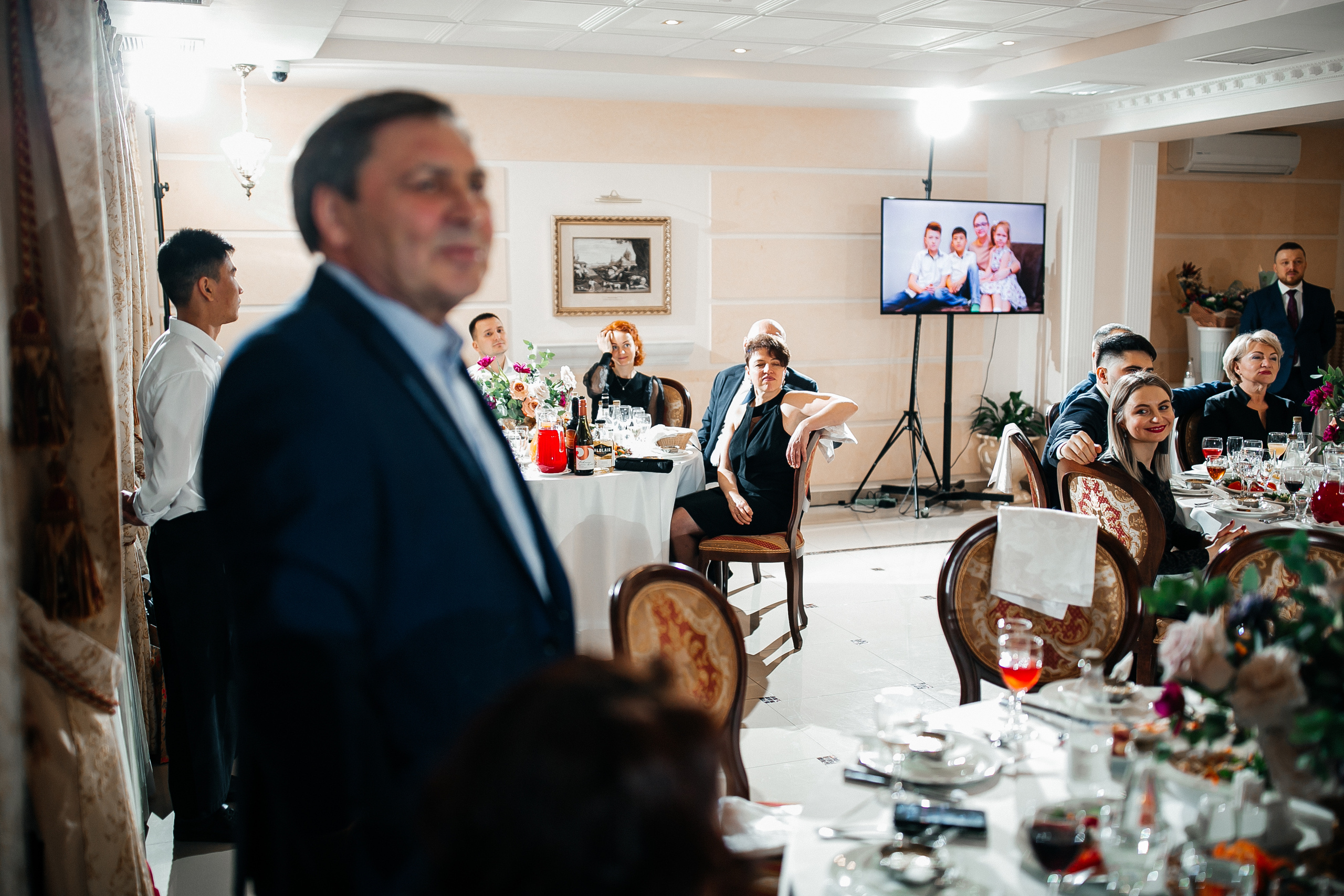 Юбилей 60 лет мужчине в Москве. Ведущий юбилея Сергей Рябинин. Ведущий на свадьбу, корпоратив и юбилей в Москве Сергей Рябинин