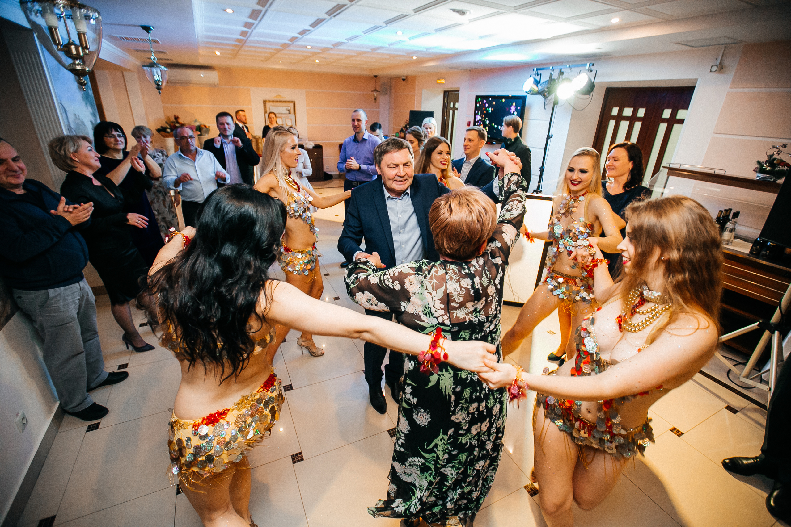 Юбилей 60 лет мужчине в Москве. Ведущий юбилея Сергей Рябинин. Ведущий на свадьбу, корпоратив и юбилей в Москве Сергей Рябинин