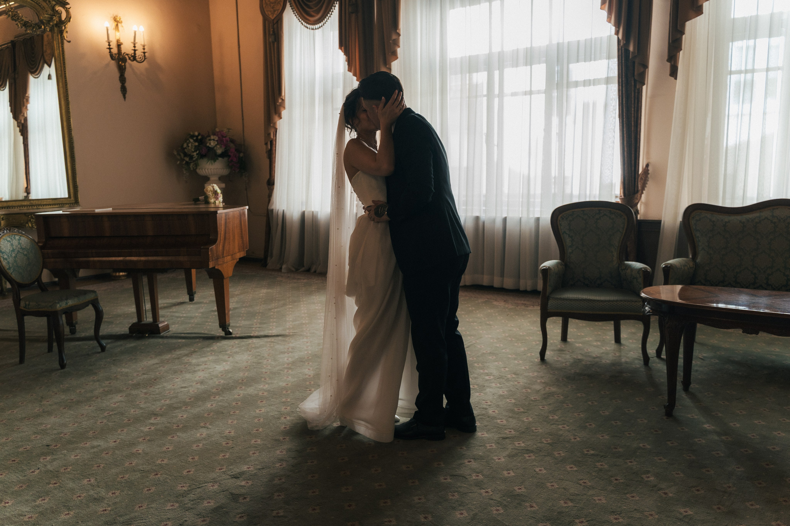 Сергей и Ани во Дворце бракосочетания № 2. Professional photoartist in St. Petersburg (wedding, reportage, portrait, model book, love story) Alexander Shvedov