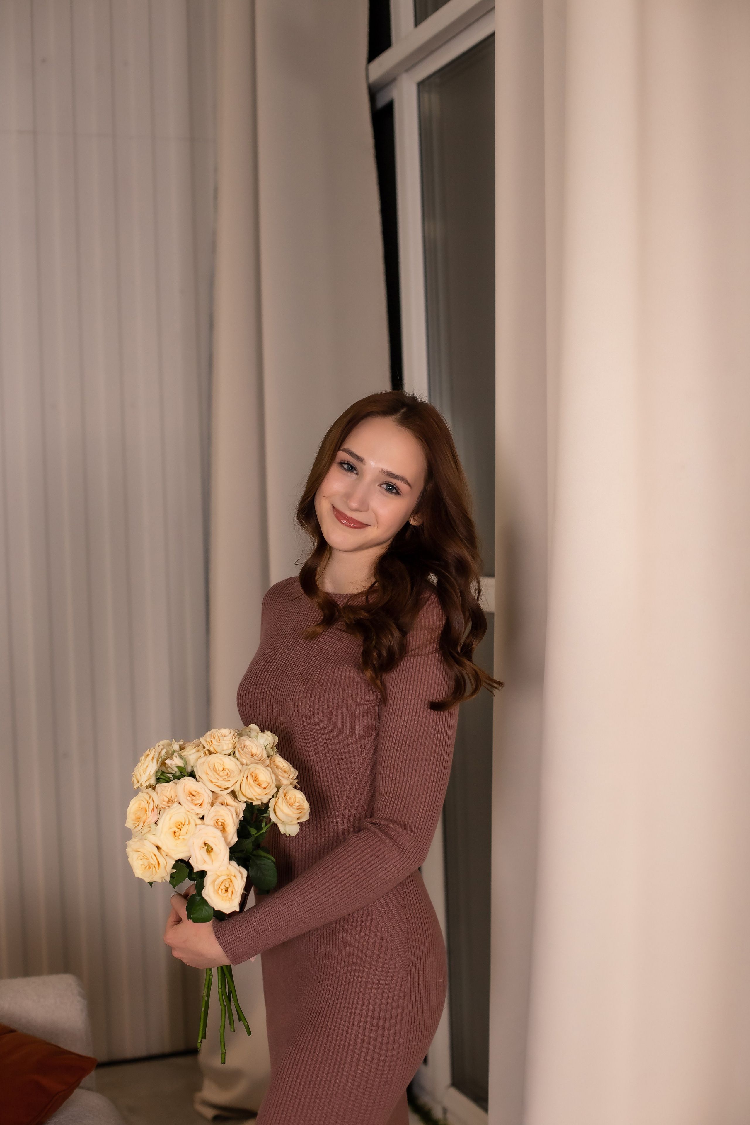 Алена. Семейная съемка в зале Крем. Фотограф в Калининграде Решетникова Алина