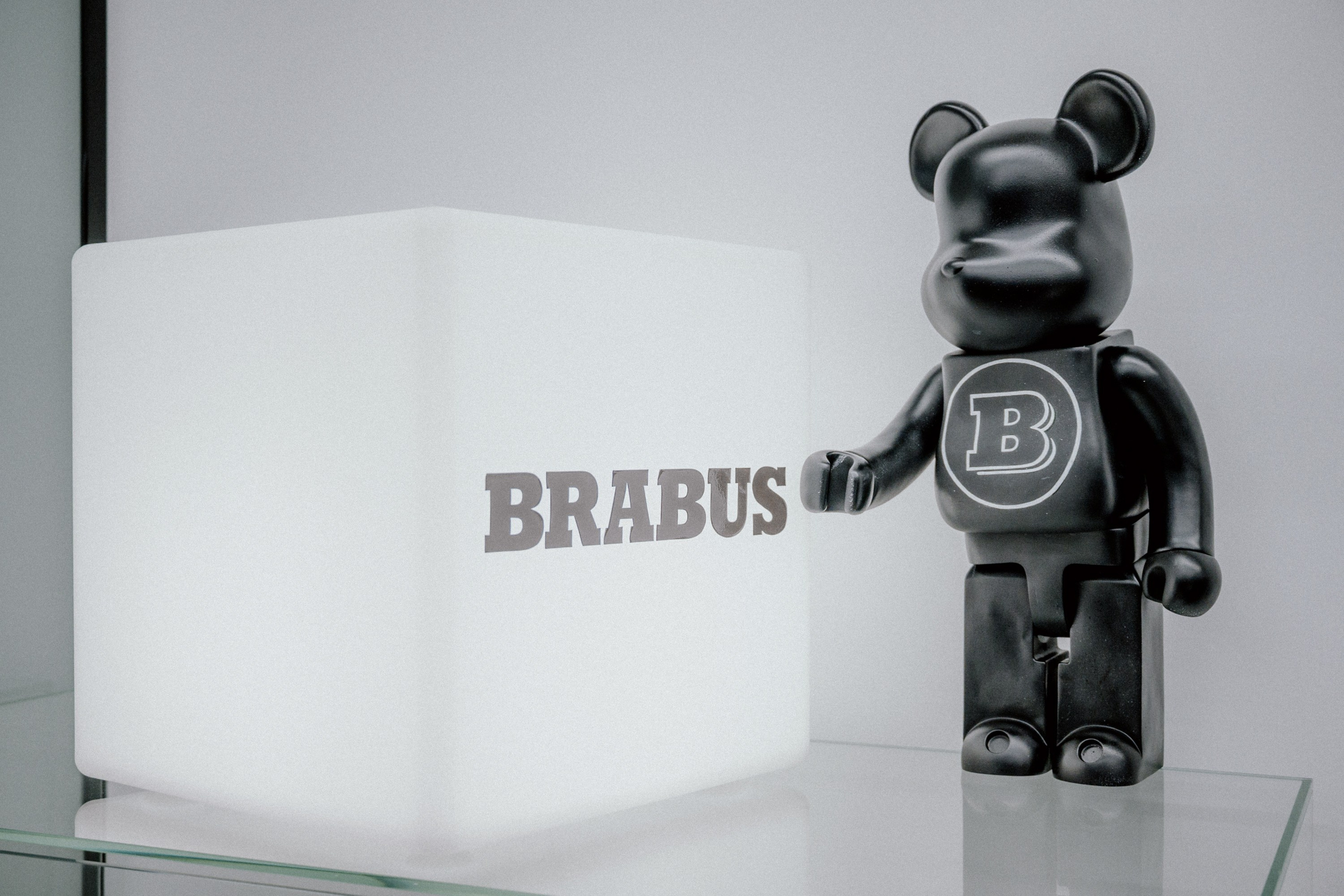 BRABUS X GREATS. Бэкстейдж и репортажный фотограф в Москве Артем Онацко