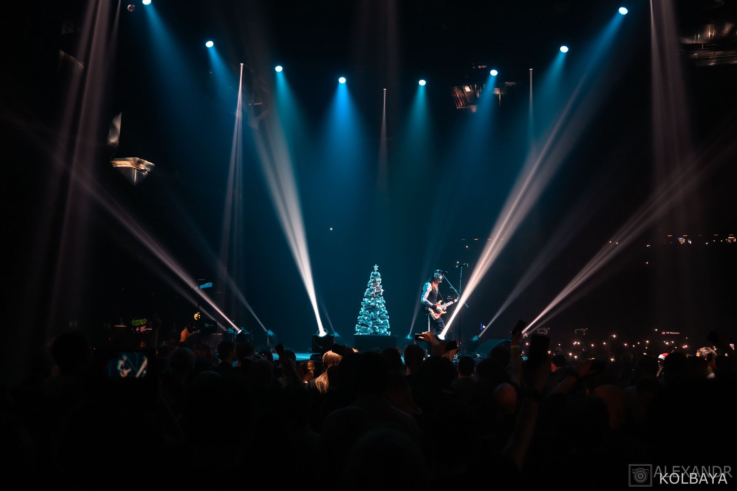 Фоторепортаж с Метал-Елки 2026. Концертный и театральный репортажный фотограф в Москве Александр Колбая