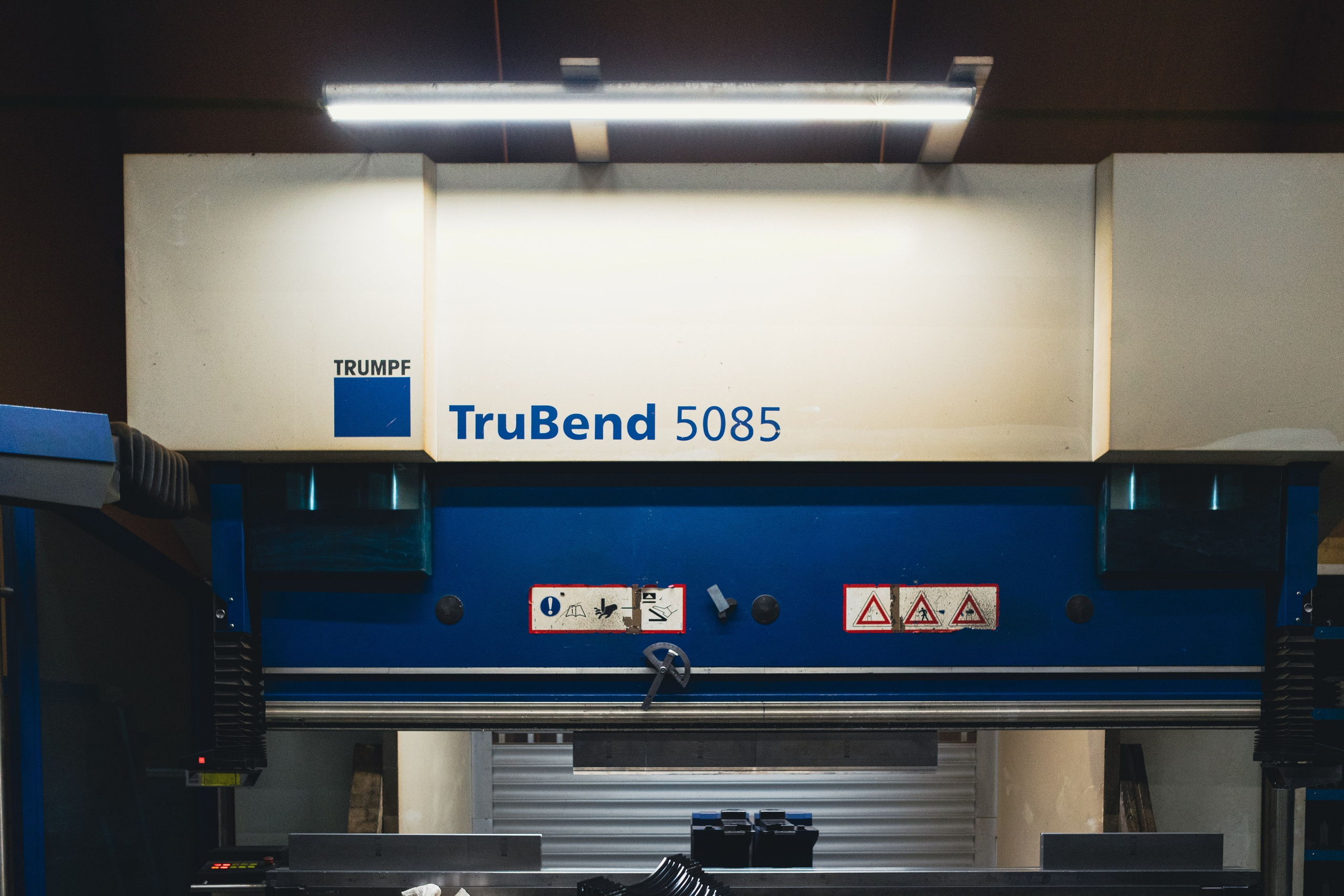 Рабочие цеха компании ПВК. Коммерческий Фотограф Виктор Фоменых