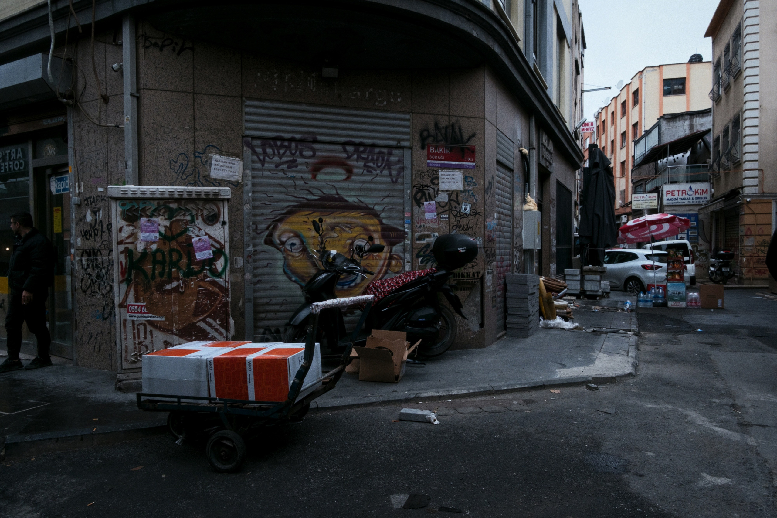 Beyoğlu x Karakoy, Istanbul / Türkey AW26. Фотограф Юрин Евгений