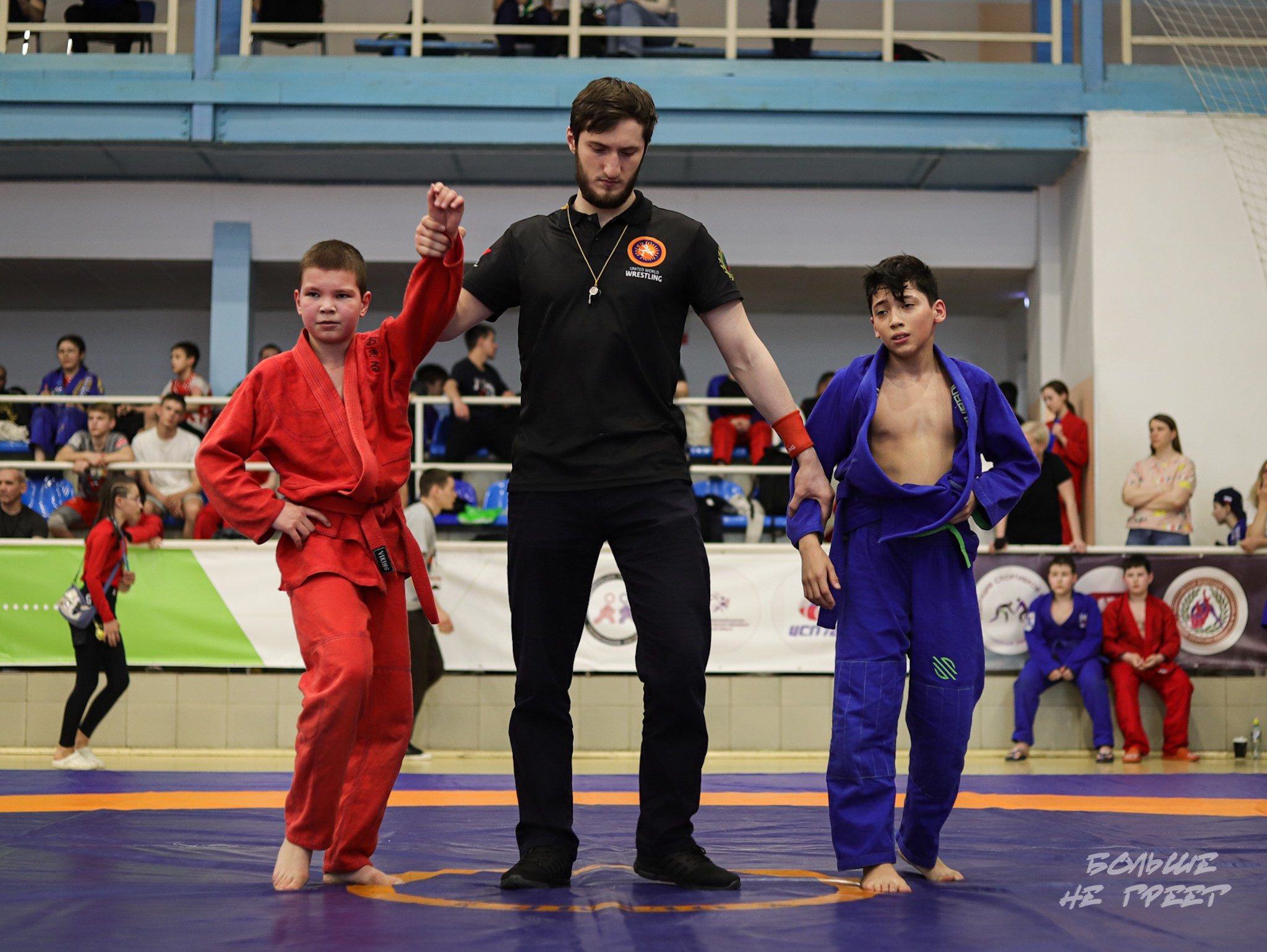 ПЕРВЕНСТВО УРФО ПО СПОРТИВНОЙ БОРЬБЕ ГРЭППЛИНГ И ГРЭППЛИНГ-ГИ. Больше не греет